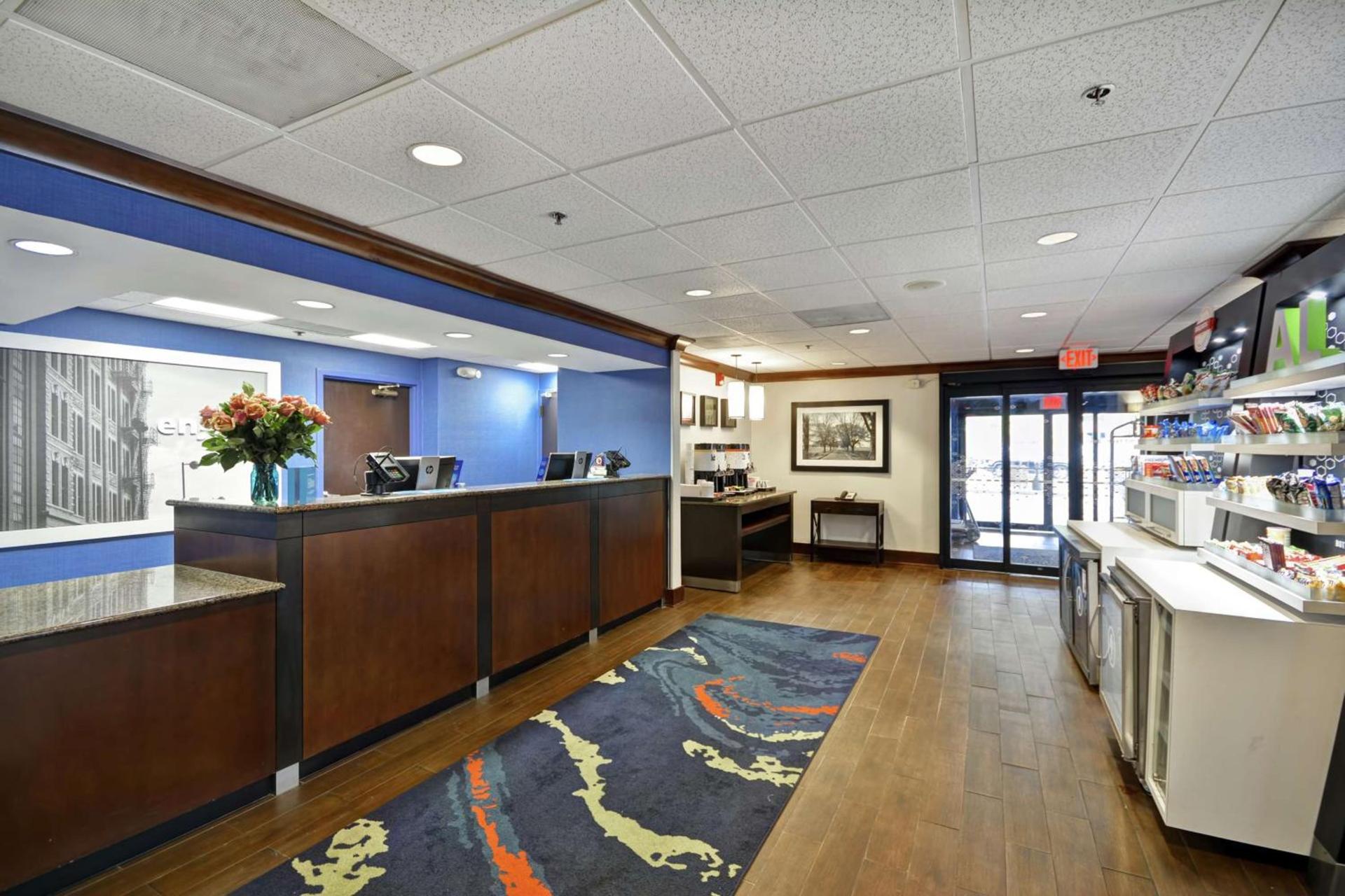 Hampton Inn Birmingham/Mountain Brook photo 16