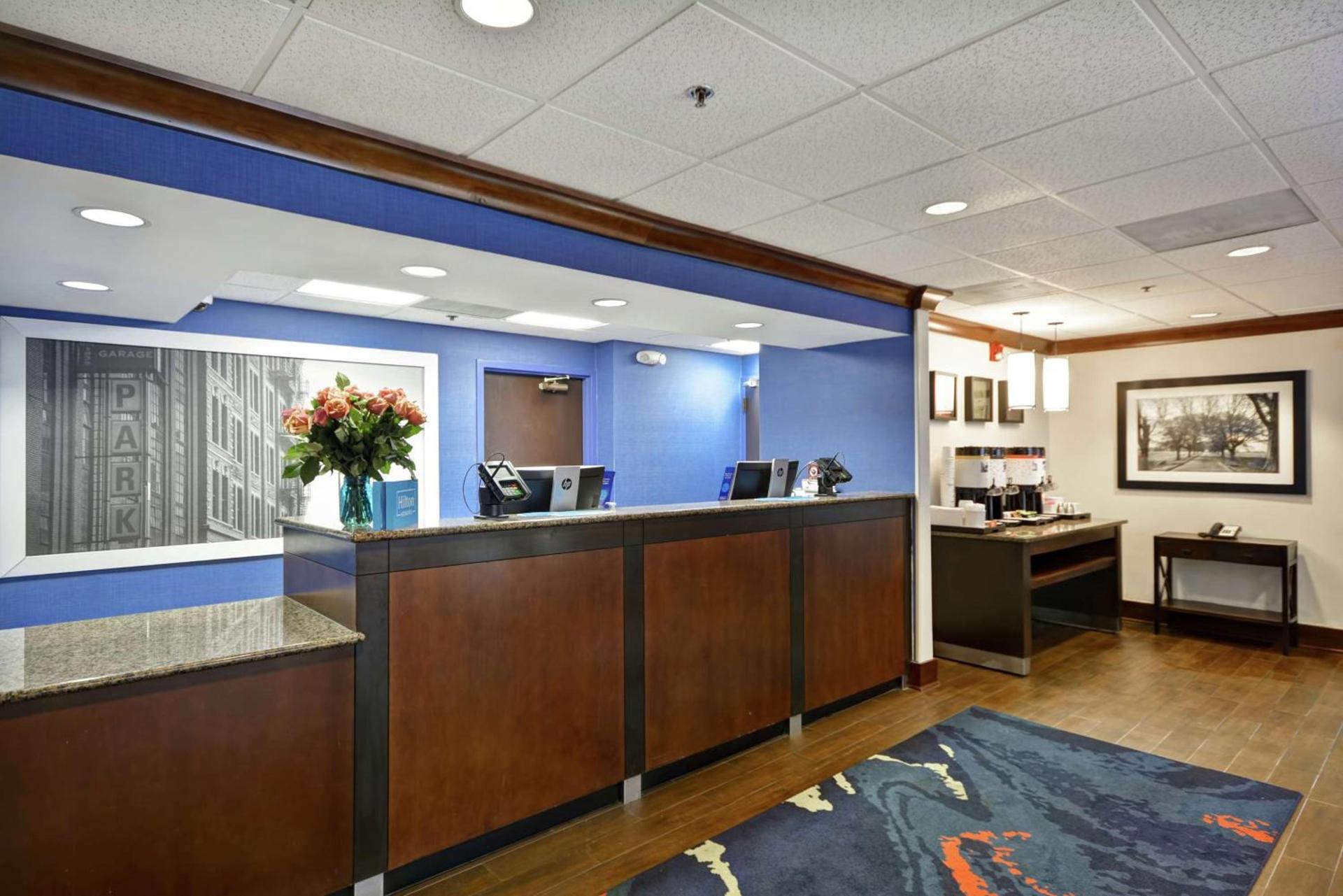 Hampton Inn Birmingham/Mountain Brook photo 17