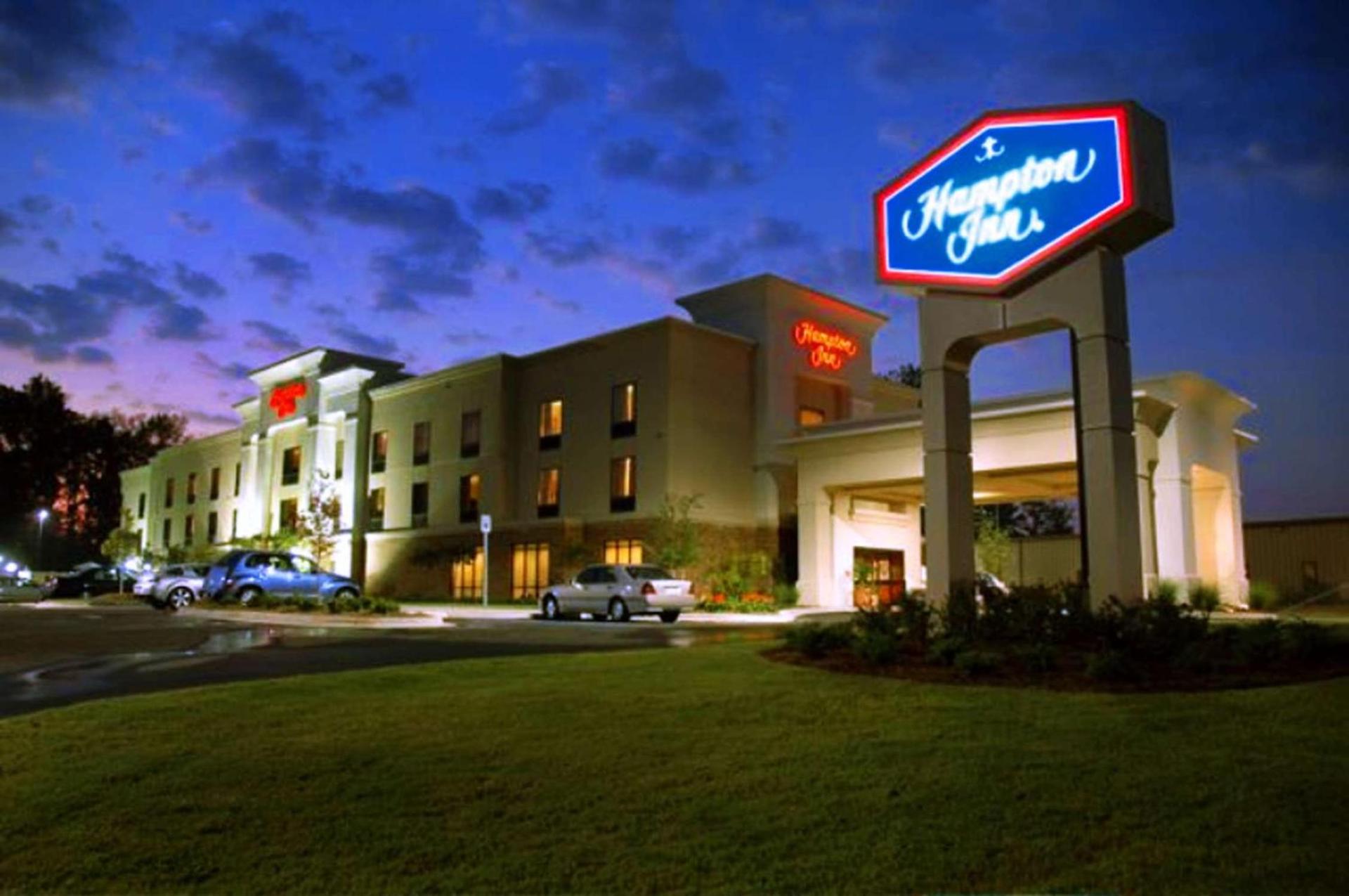 Hampton Inn Jasper, AL photo 2
