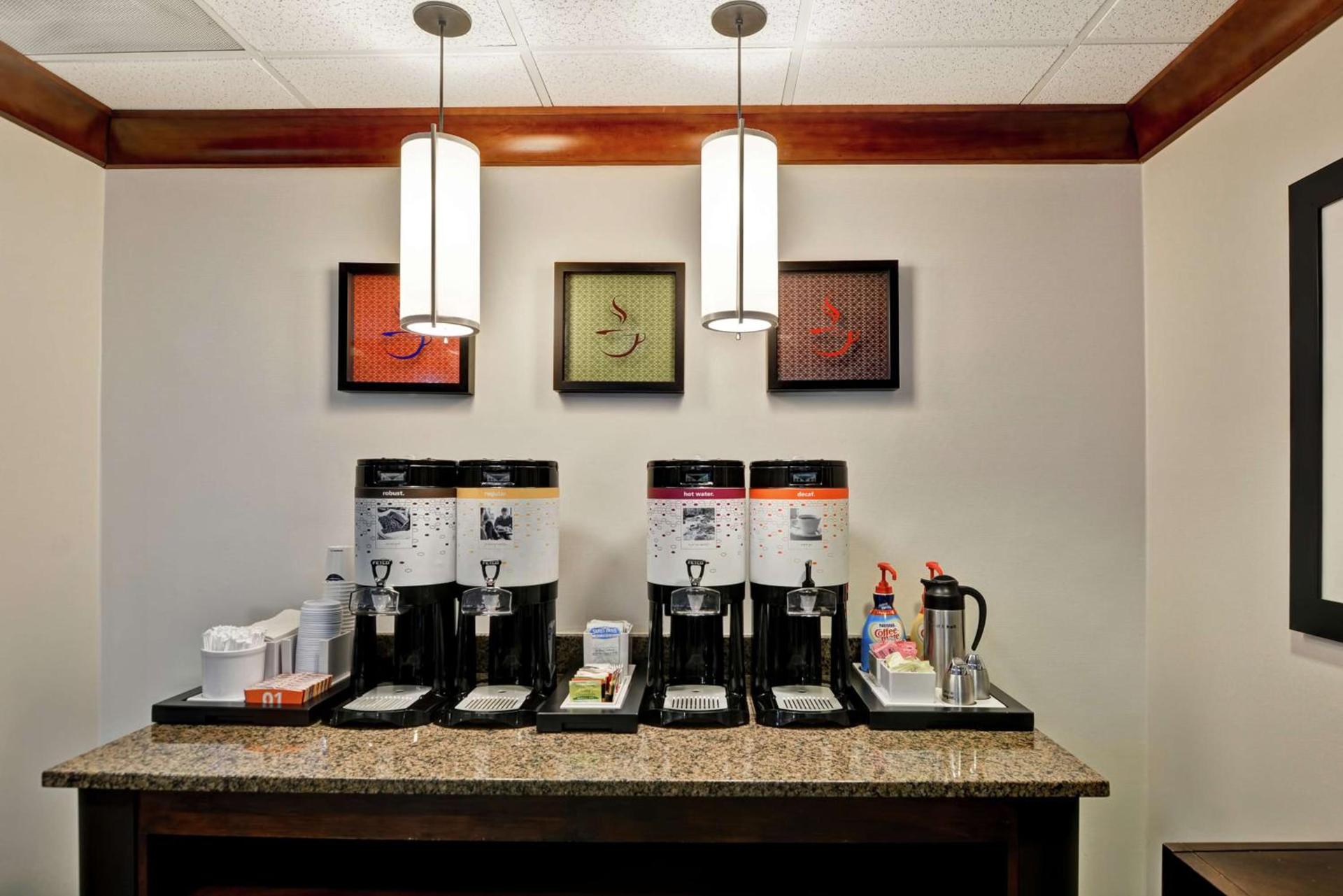 Hampton Inn Birmingham/Mountain Brook photo 20
