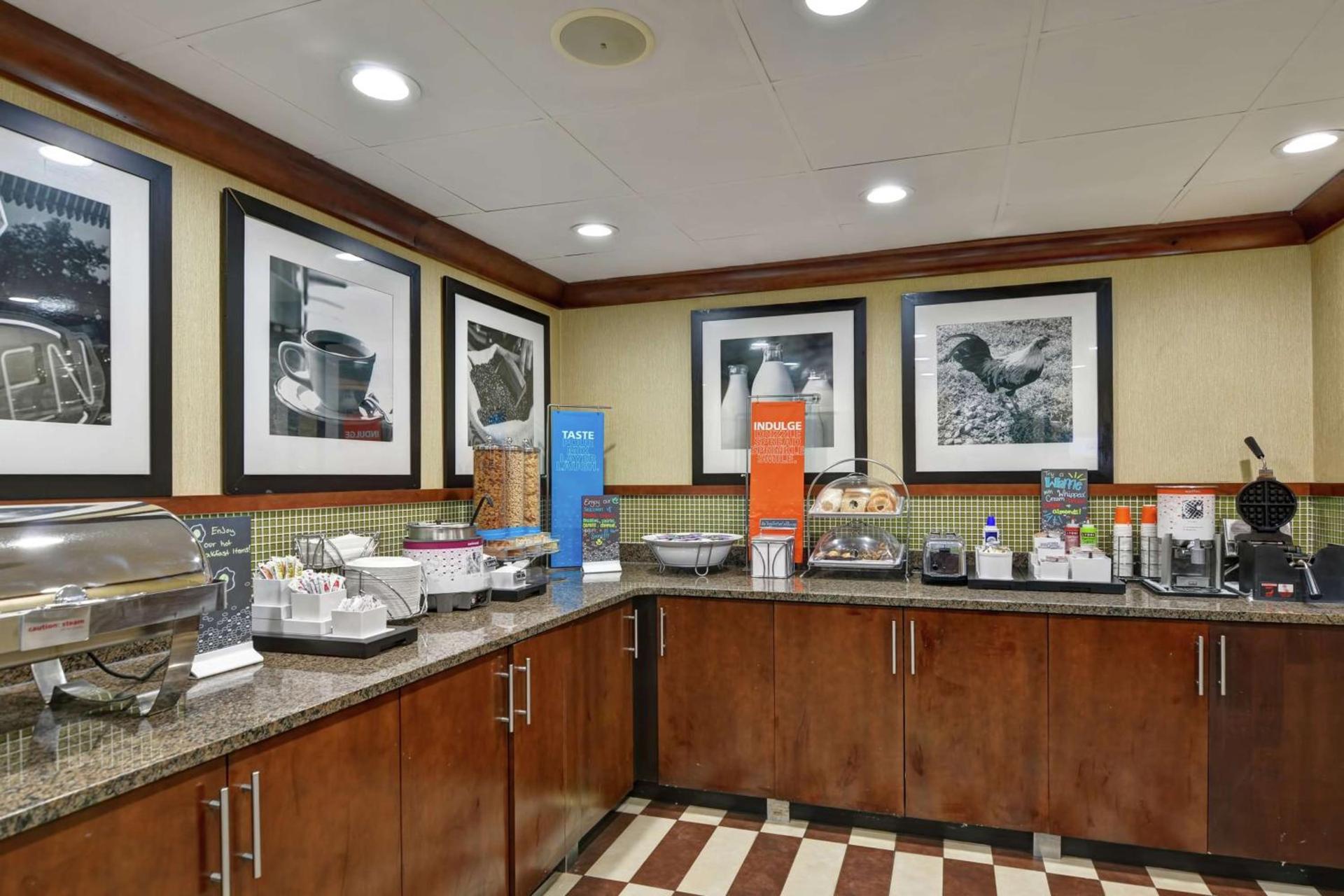 Hampton Inn Birmingham/Mountain Brook photo 19