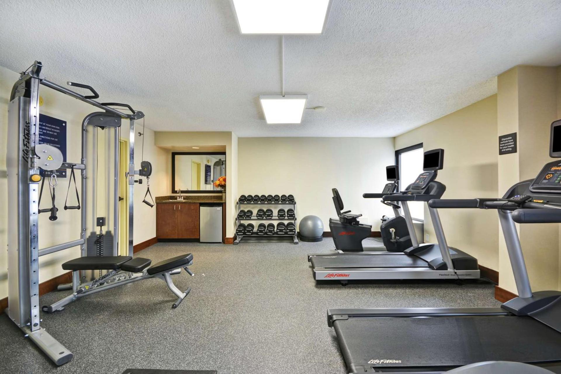 Hampton Inn Birmingham/Mountain Brook photo 26