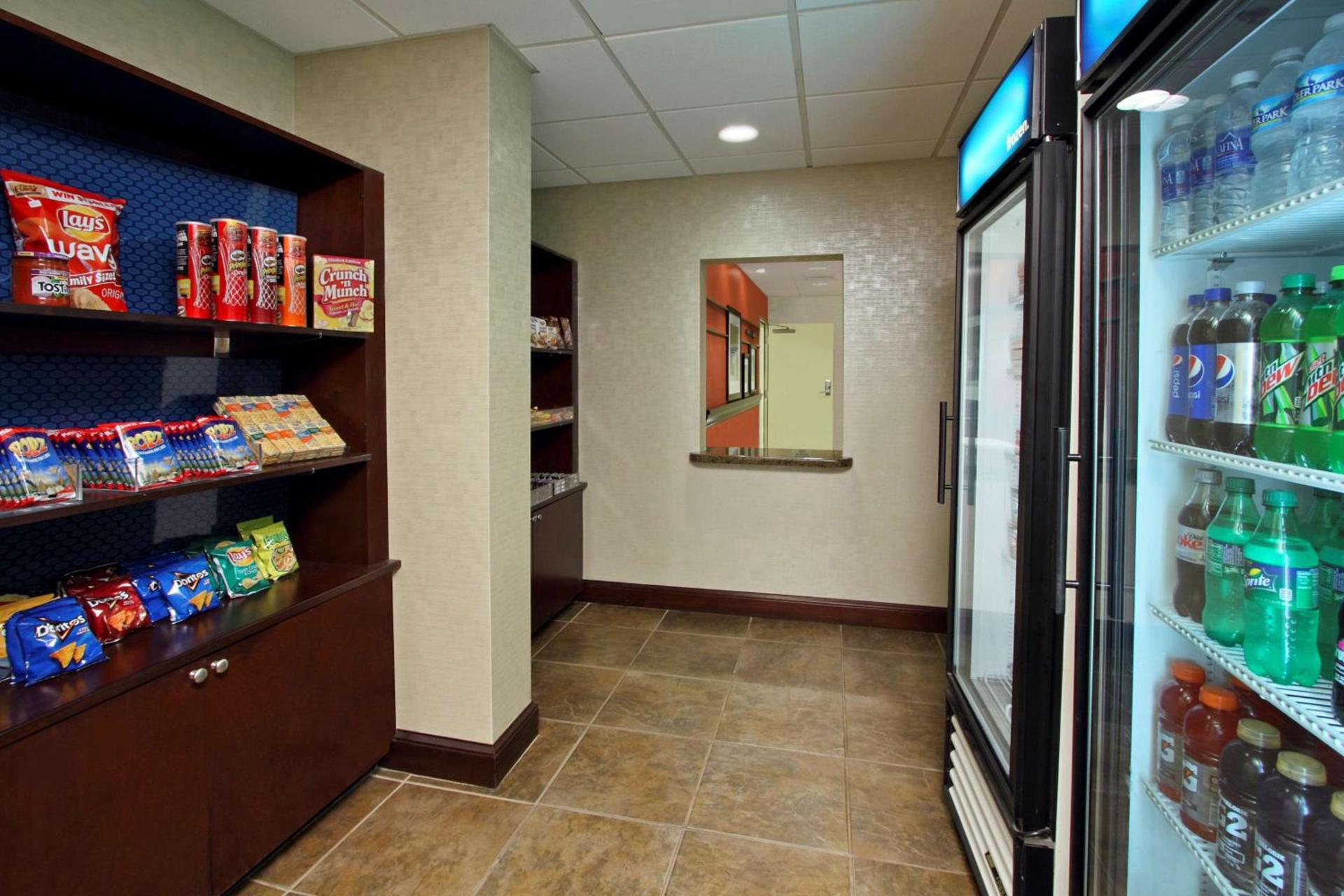 Hampton Inn Jasper, AL photo 10