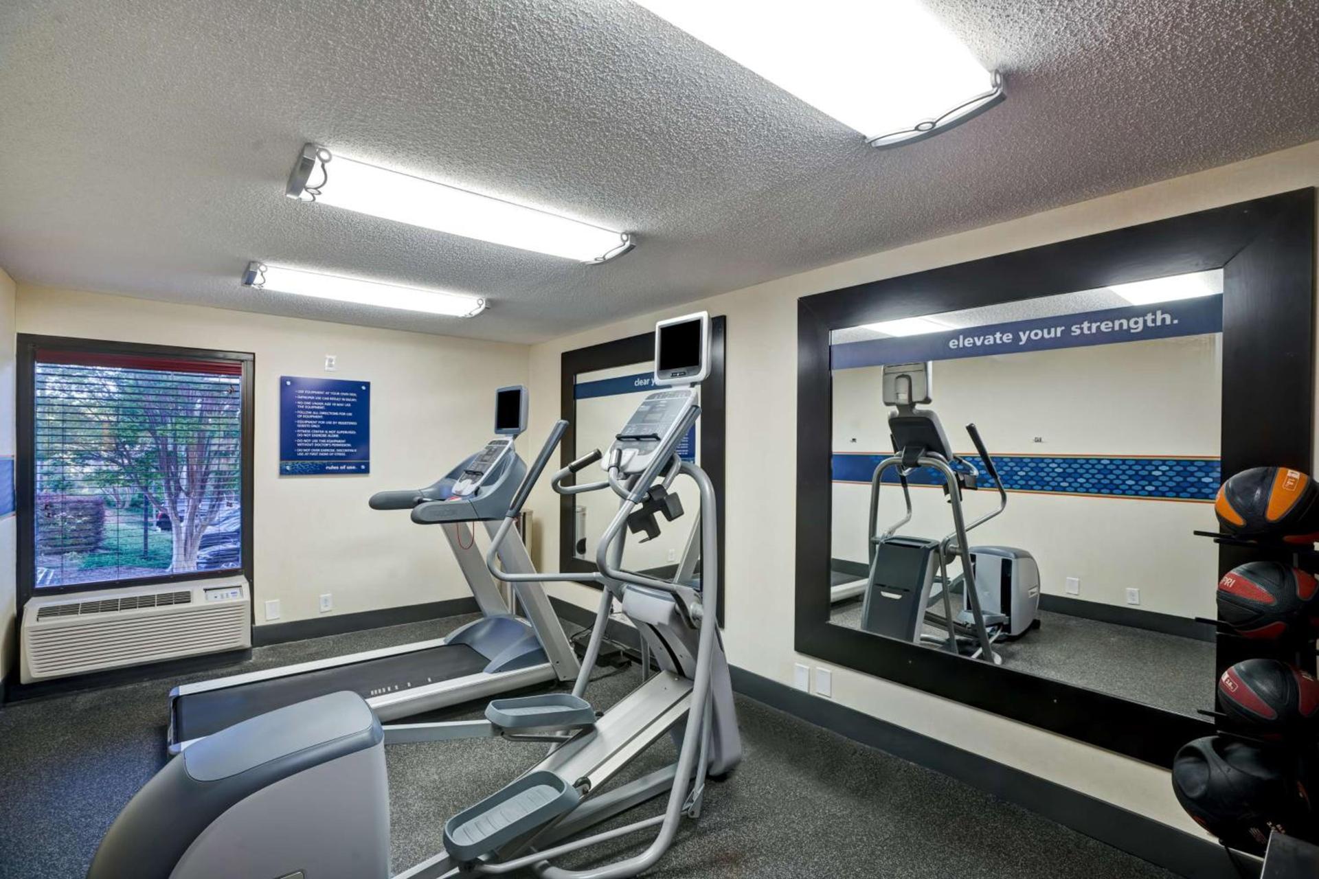 Hampton Inn Birmingham/Mountain Brook photo 28