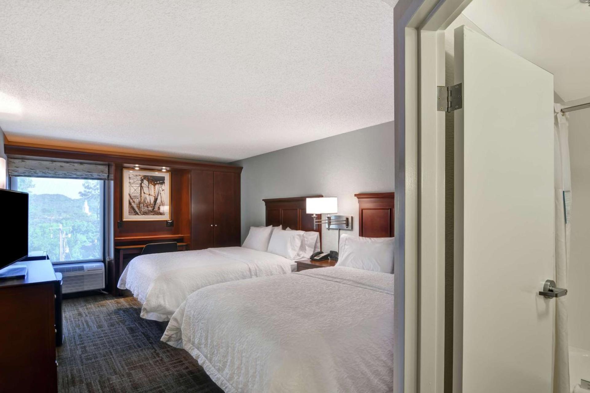 Hampton Inn Birmingham/Mountain Brook photo 30
