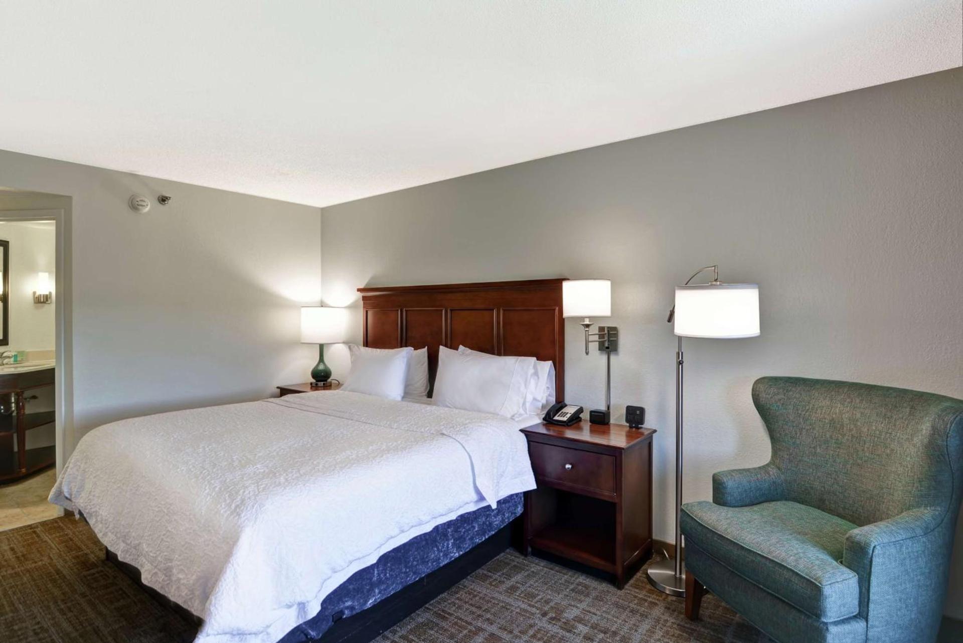 Hampton Inn Birmingham/Mountain Brook photo 32