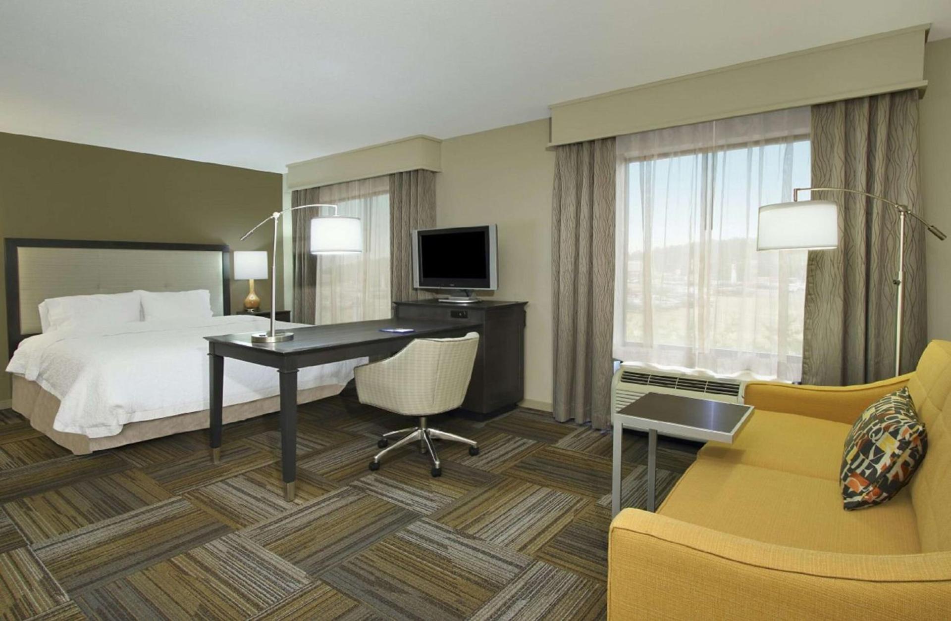 Hampton Inn Jasper, AL photo 17
