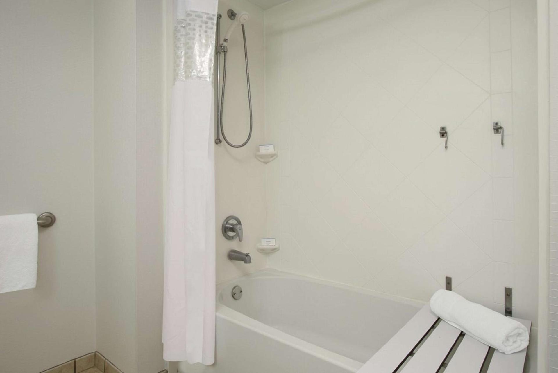 Hampton Inn Jasper, AL photo 18