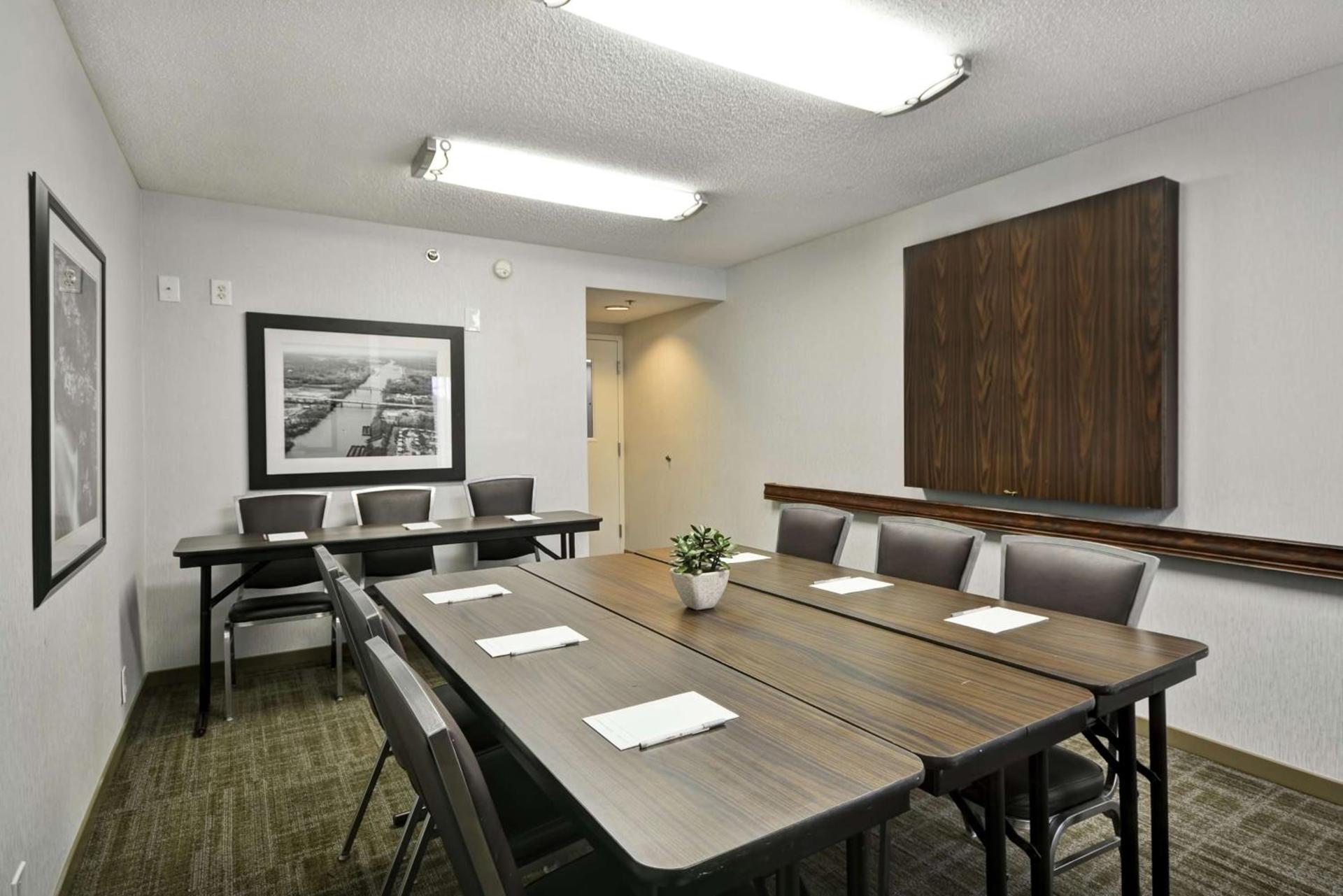 Hampton Inn Birmingham/Mountain Brook photo 37