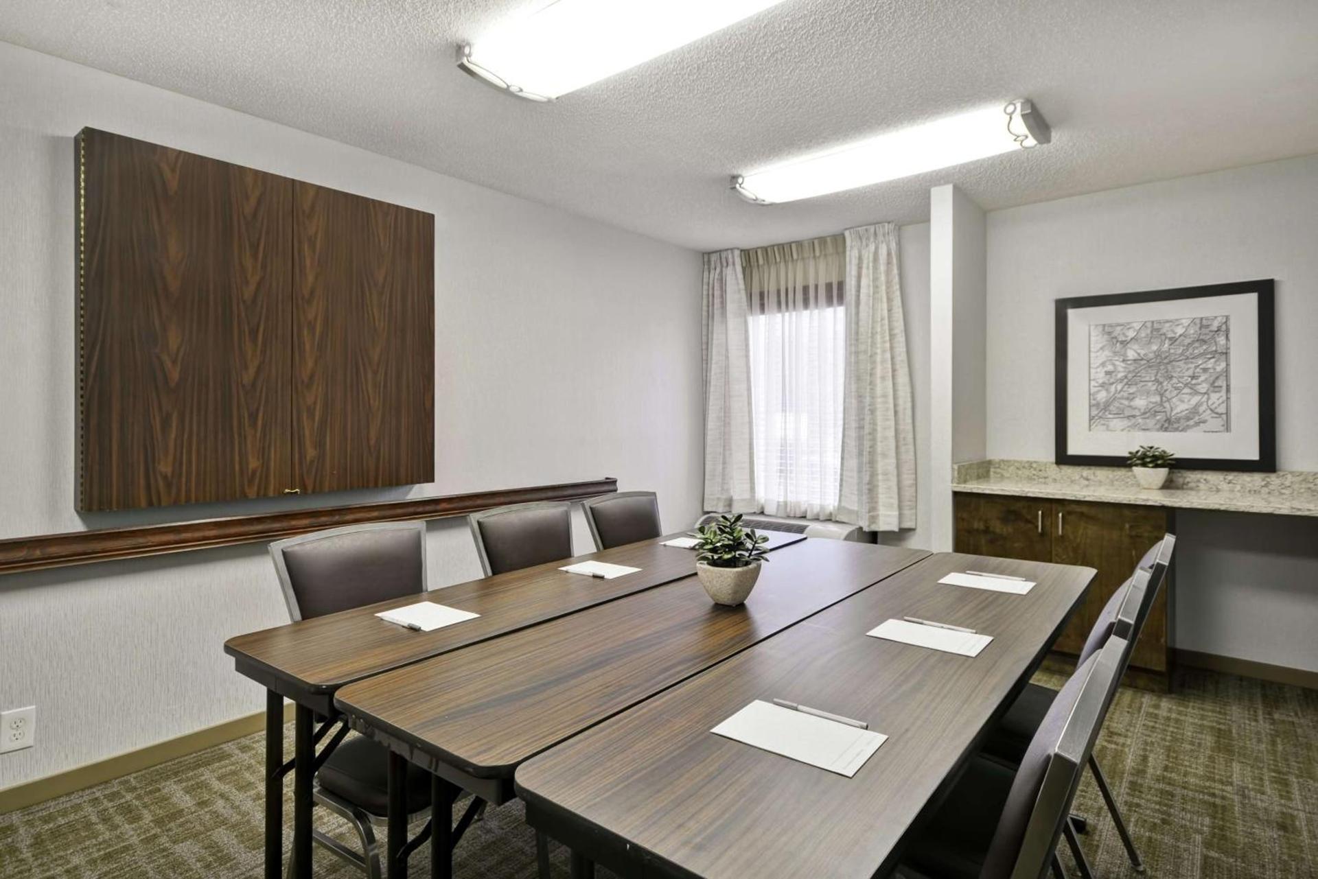 Hampton Inn Birmingham/Mountain Brook photo 38