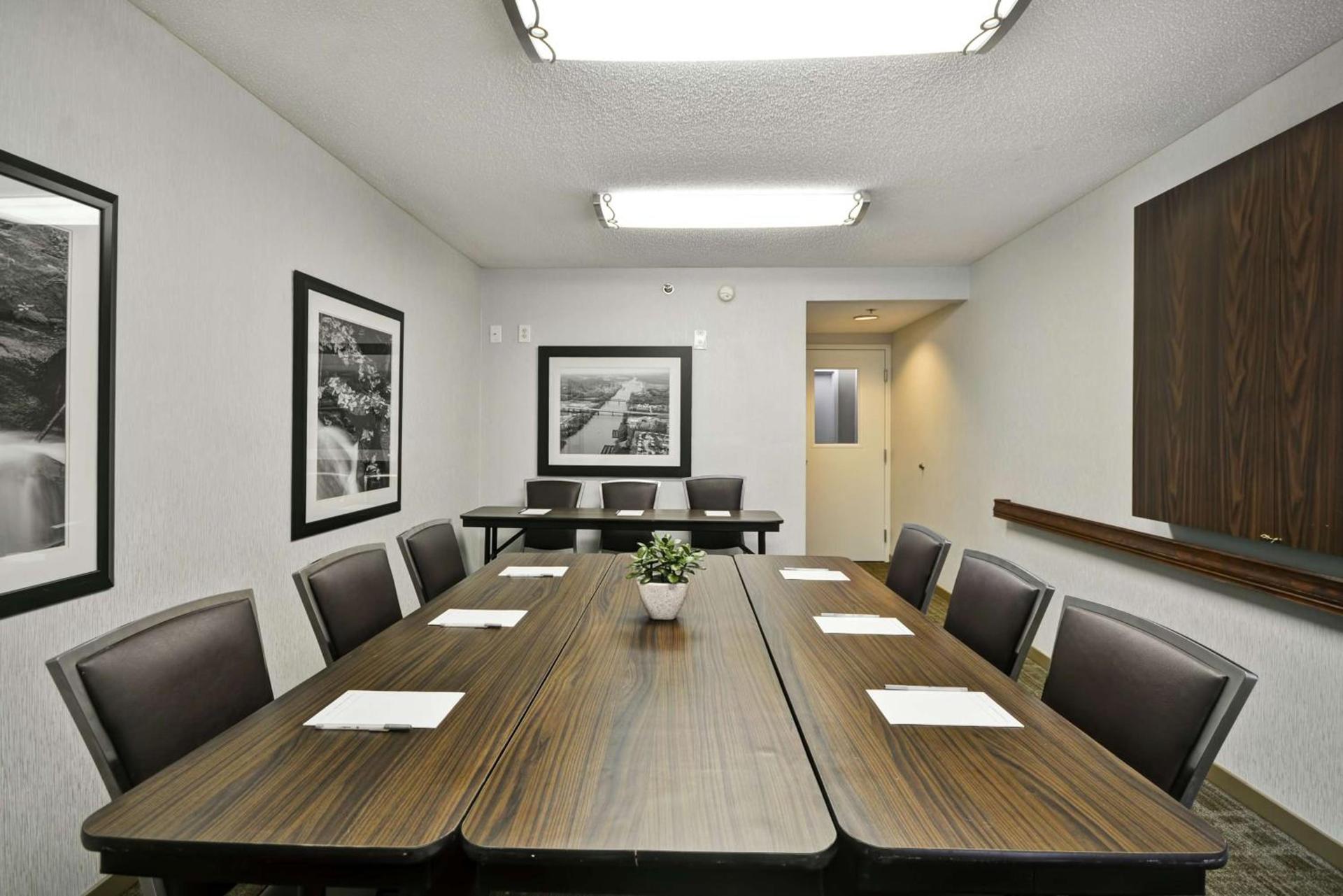 Hampton Inn Birmingham/Mountain Brook photo 40