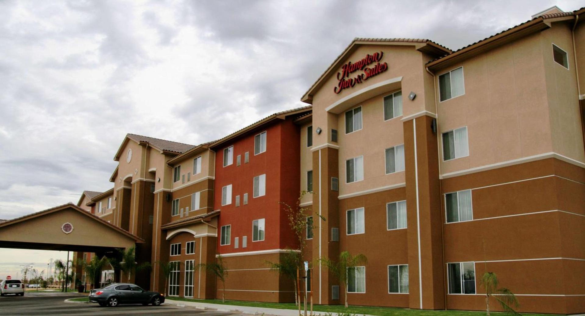 Hampton Inn and Suites Bakersfield North-Airport photo 2