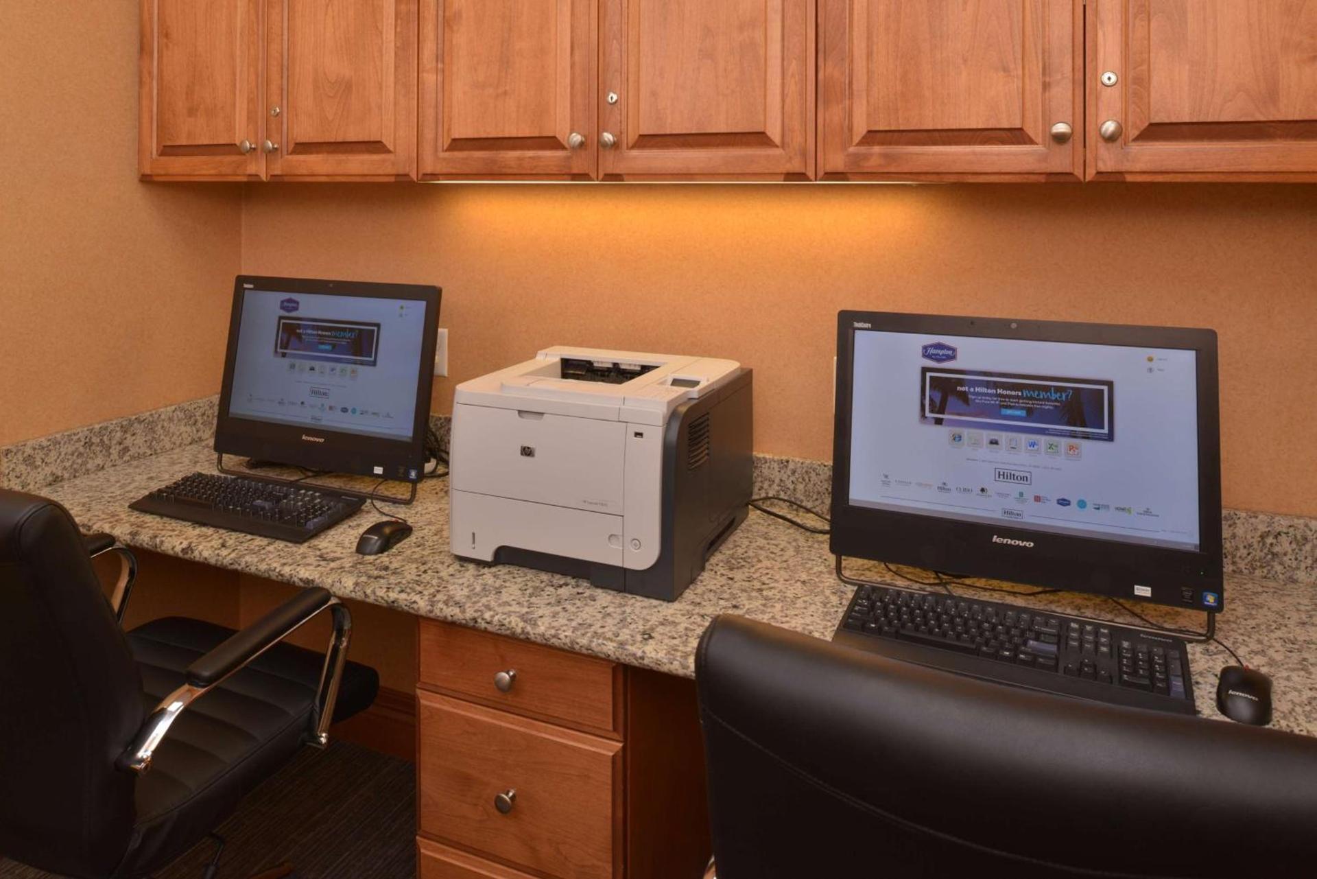 Hampton Inn and Suites Bakersfield North-Airport photo 25