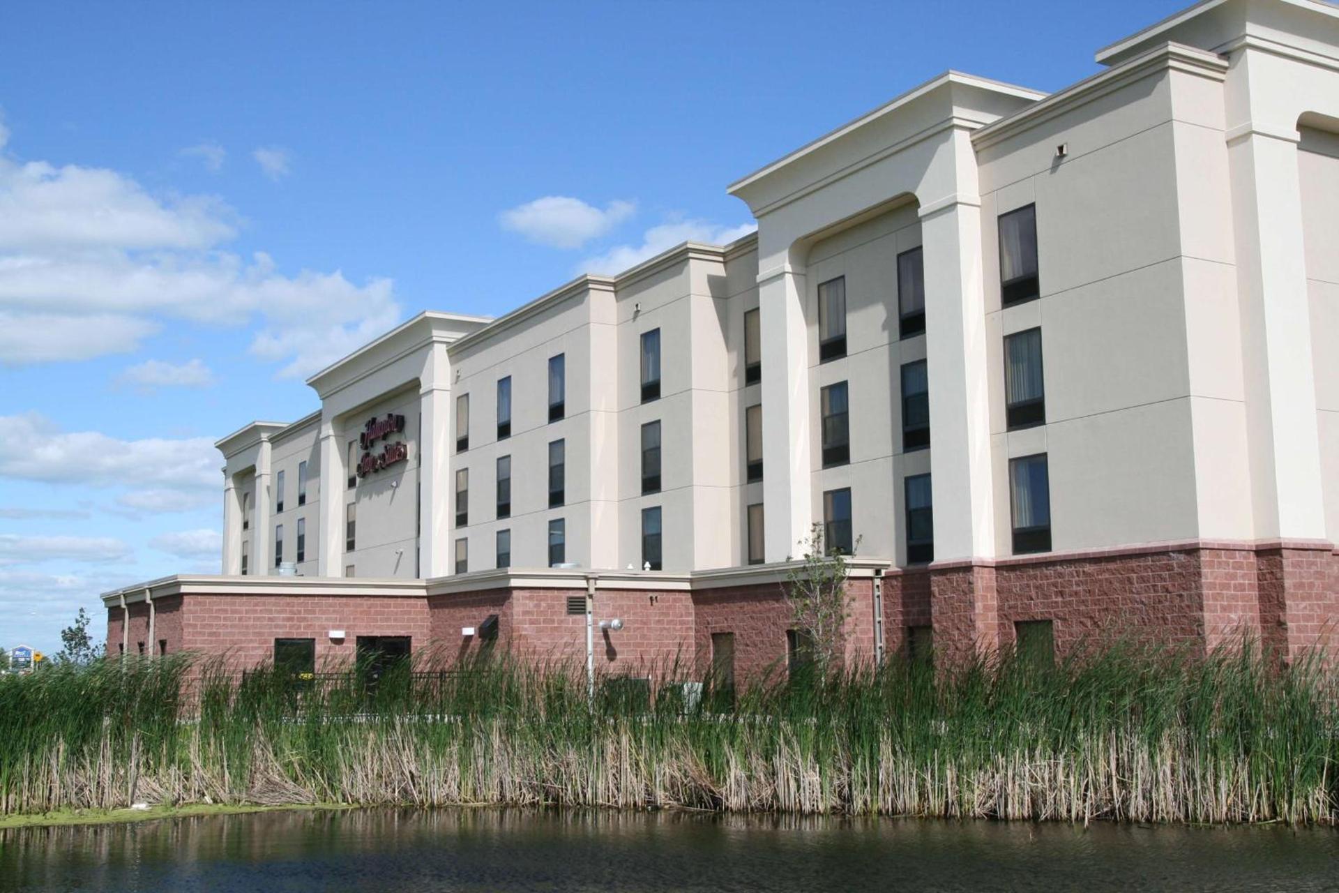 Hampton Inn & Suites Brookings photo 2