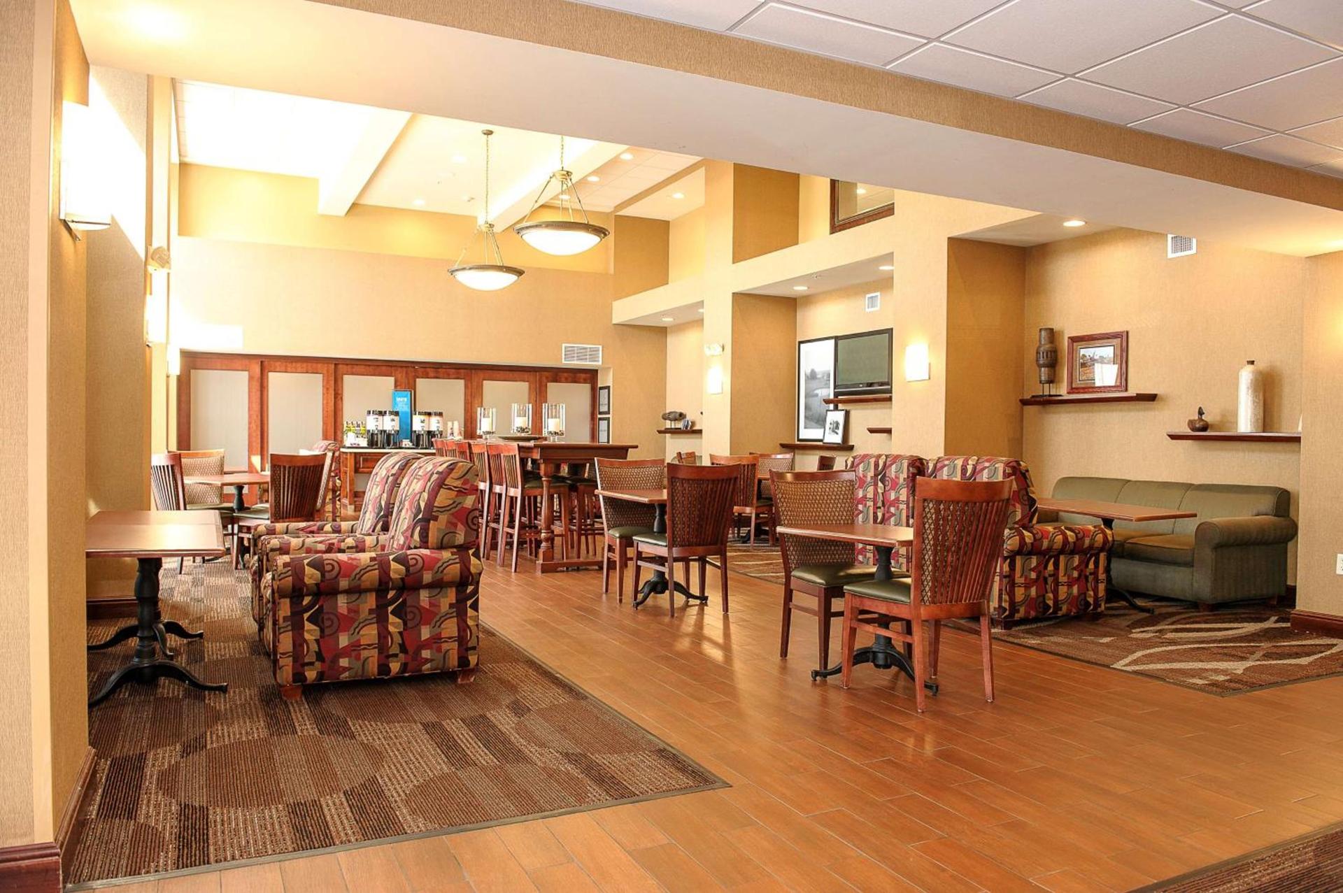 Hampton Inn & Suites Brookings photo 4