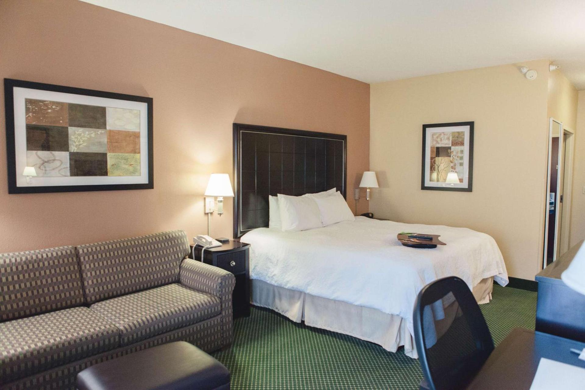 Hampton Inn Bloomington West photo 17