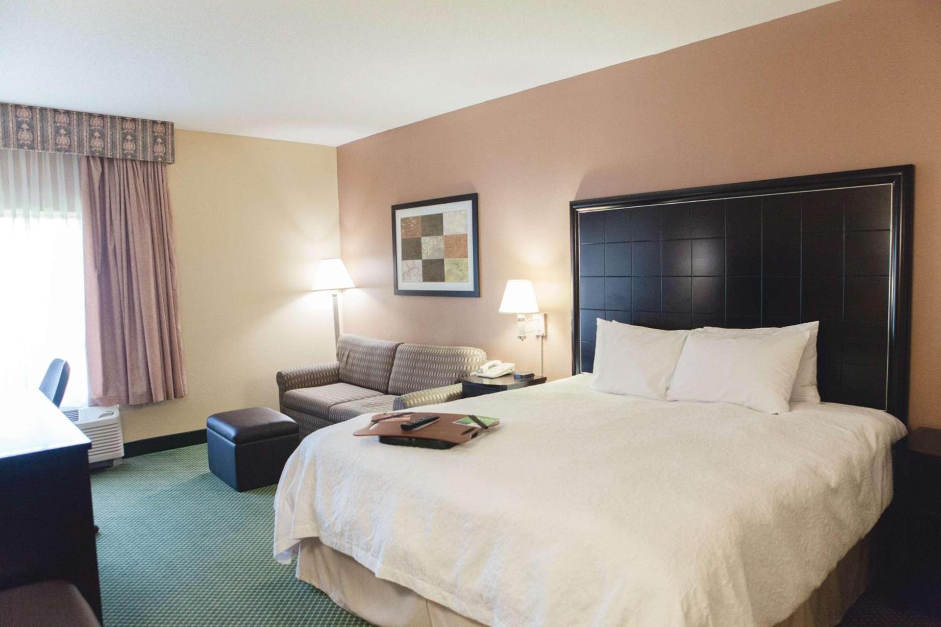 Hampton Inn Bloomington West photo 16