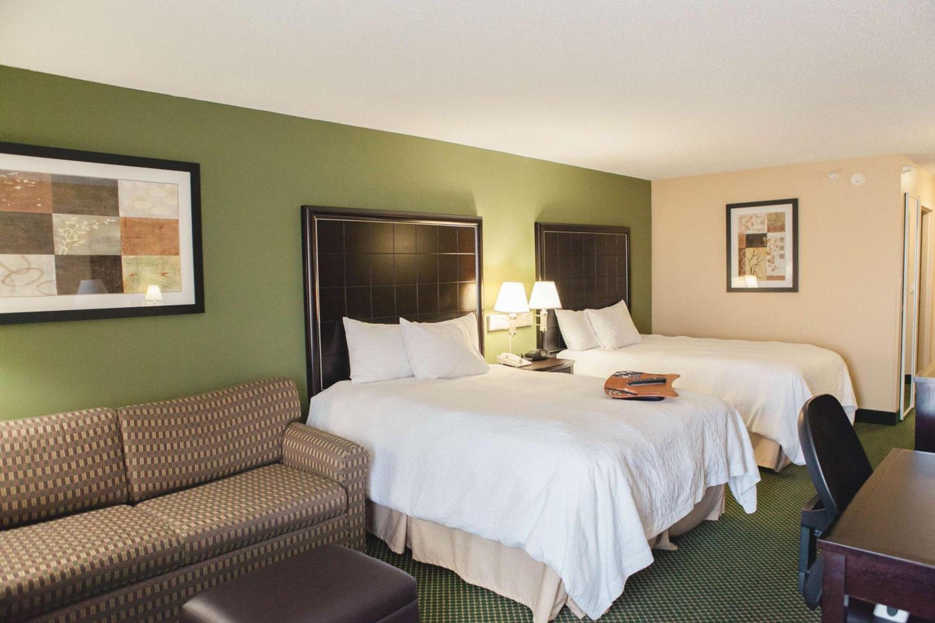 Hampton Inn Bloomington West photo 21