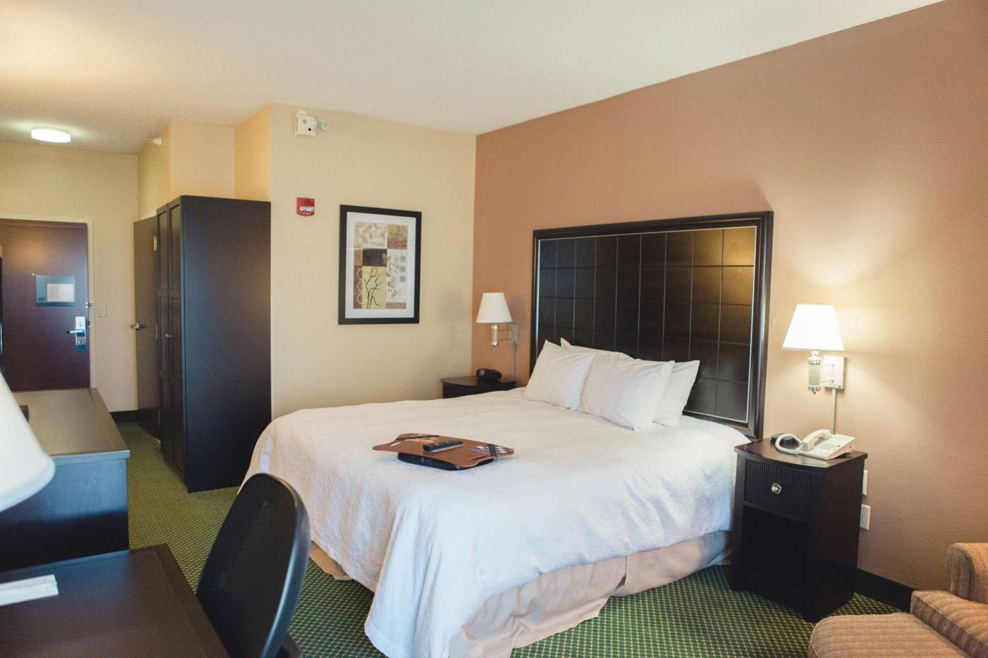Hampton Inn Bloomington West photo 24