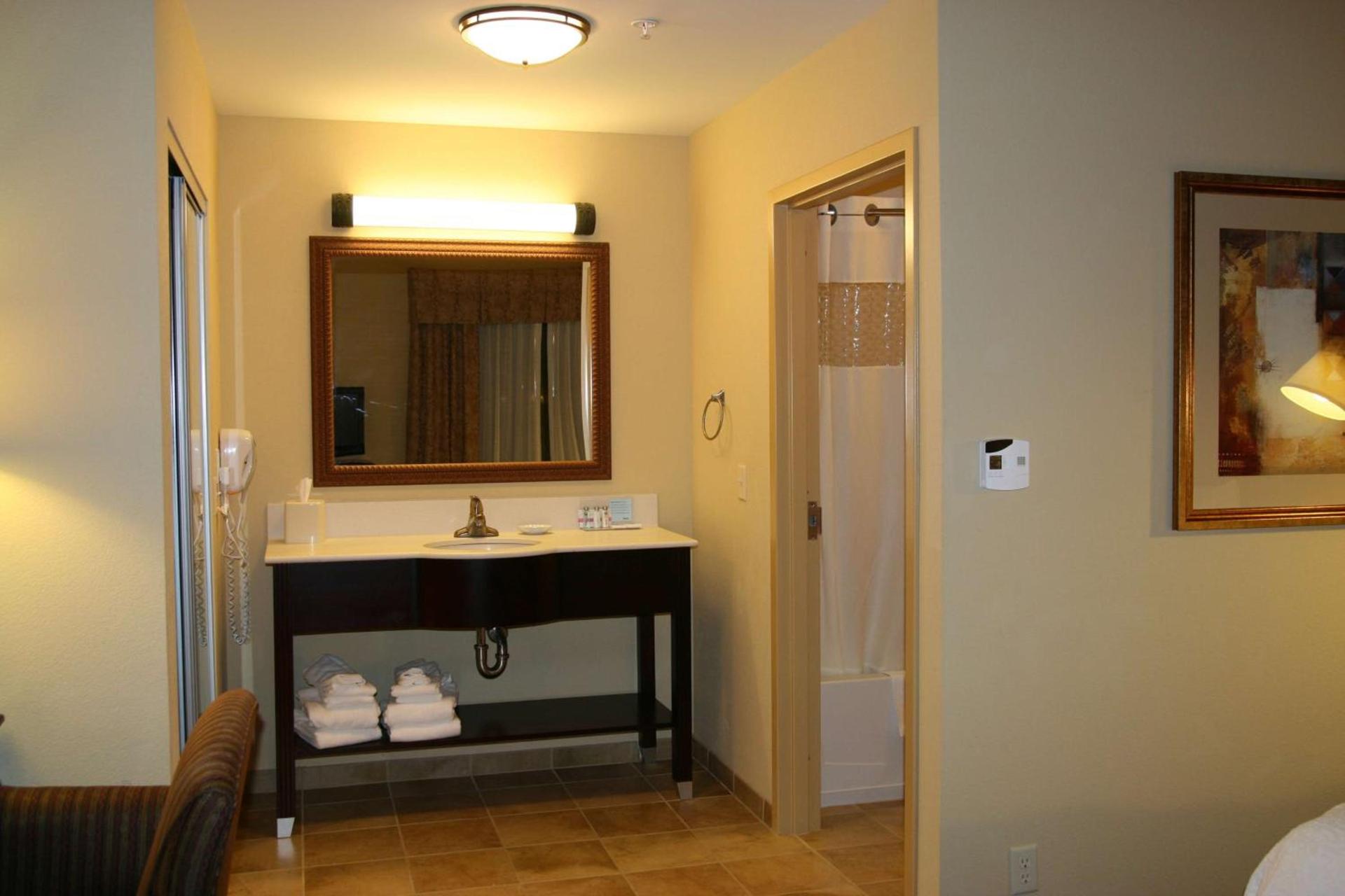 Hampton Inn & Suites Brookings photo 42