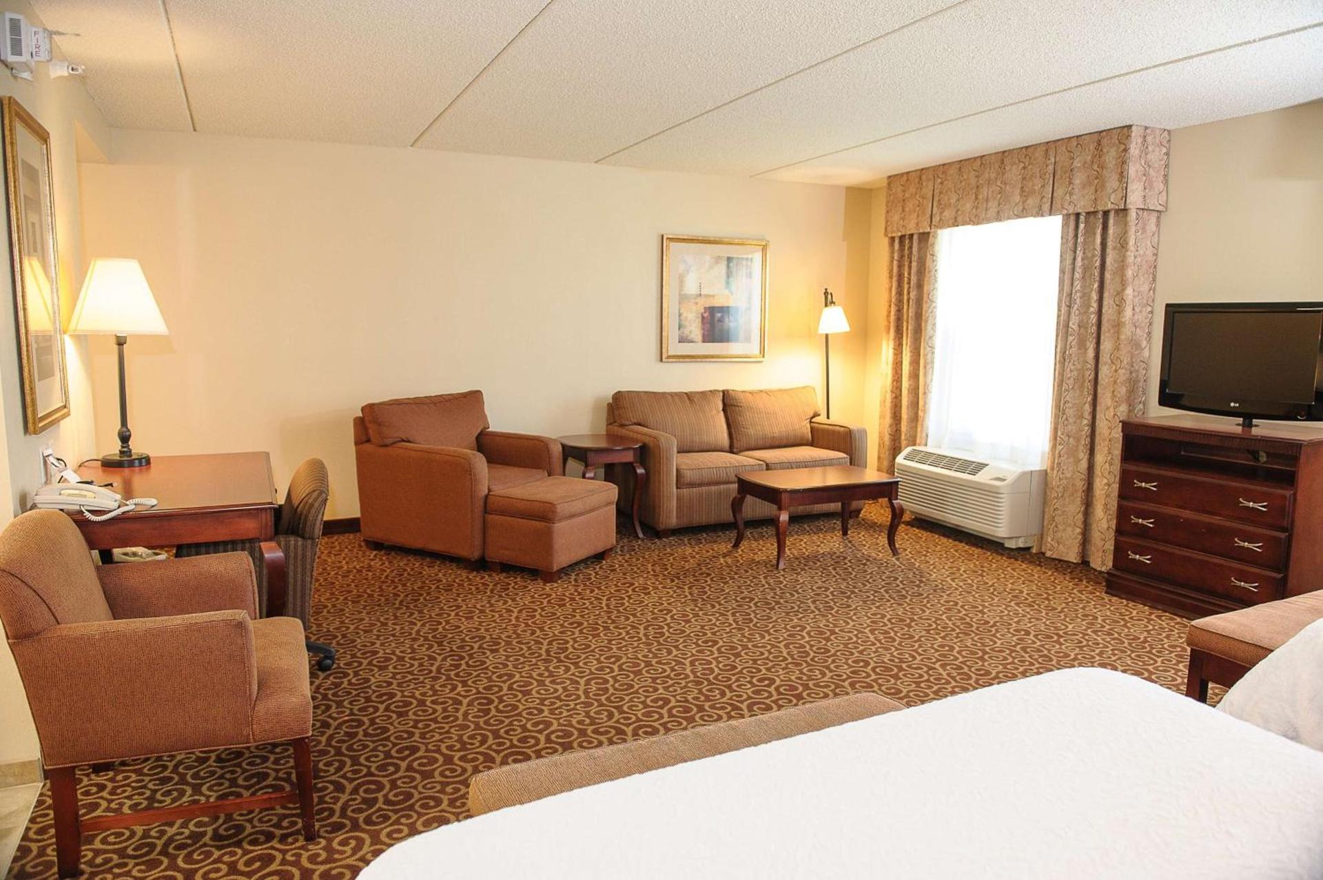 Hampton Inn & Suites Brookings photo 41