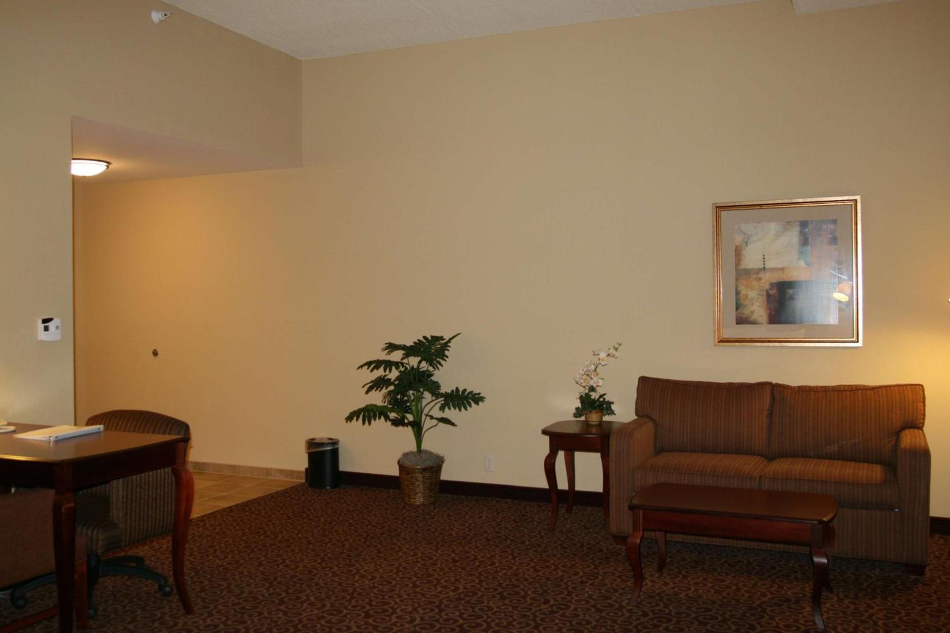 Hampton Inn & Suites Brookings photo 46