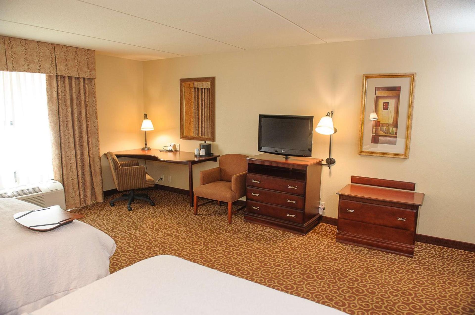 Hampton Inn & Suites Brookings photo 50