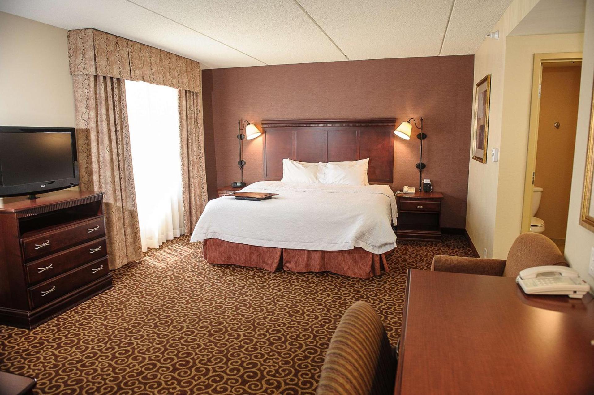 Hampton Inn & Suites Brookings photo 51