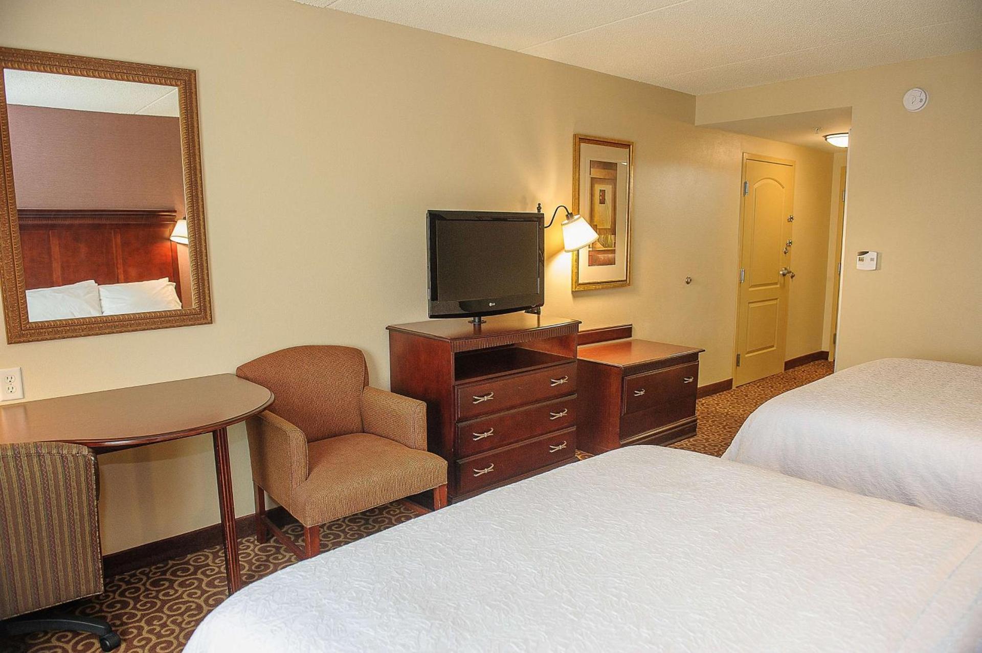 Hampton Inn & Suites Brookings photo 54