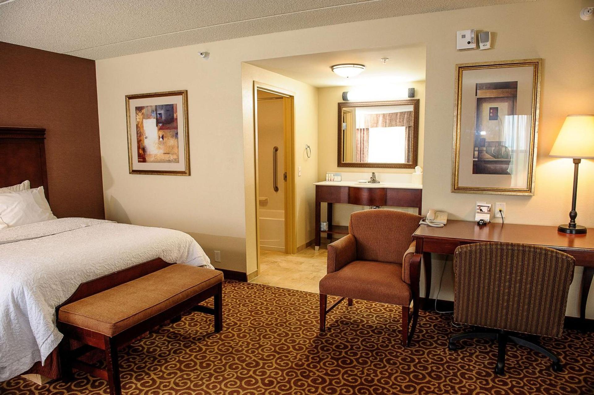 Hampton Inn & Suites Brookings photo 56