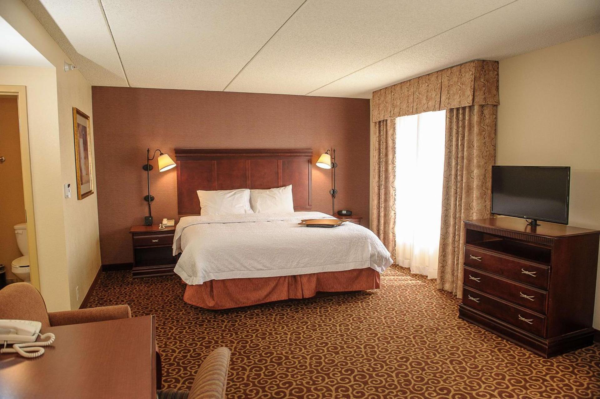 Hampton Inn & Suites Brookings photo 58