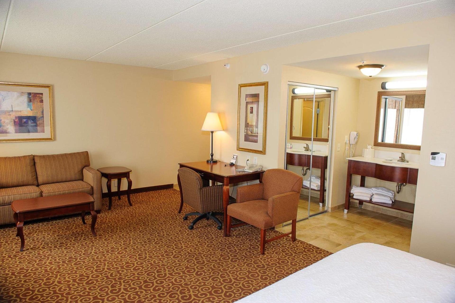 Hampton Inn & Suites Brookings photo 67