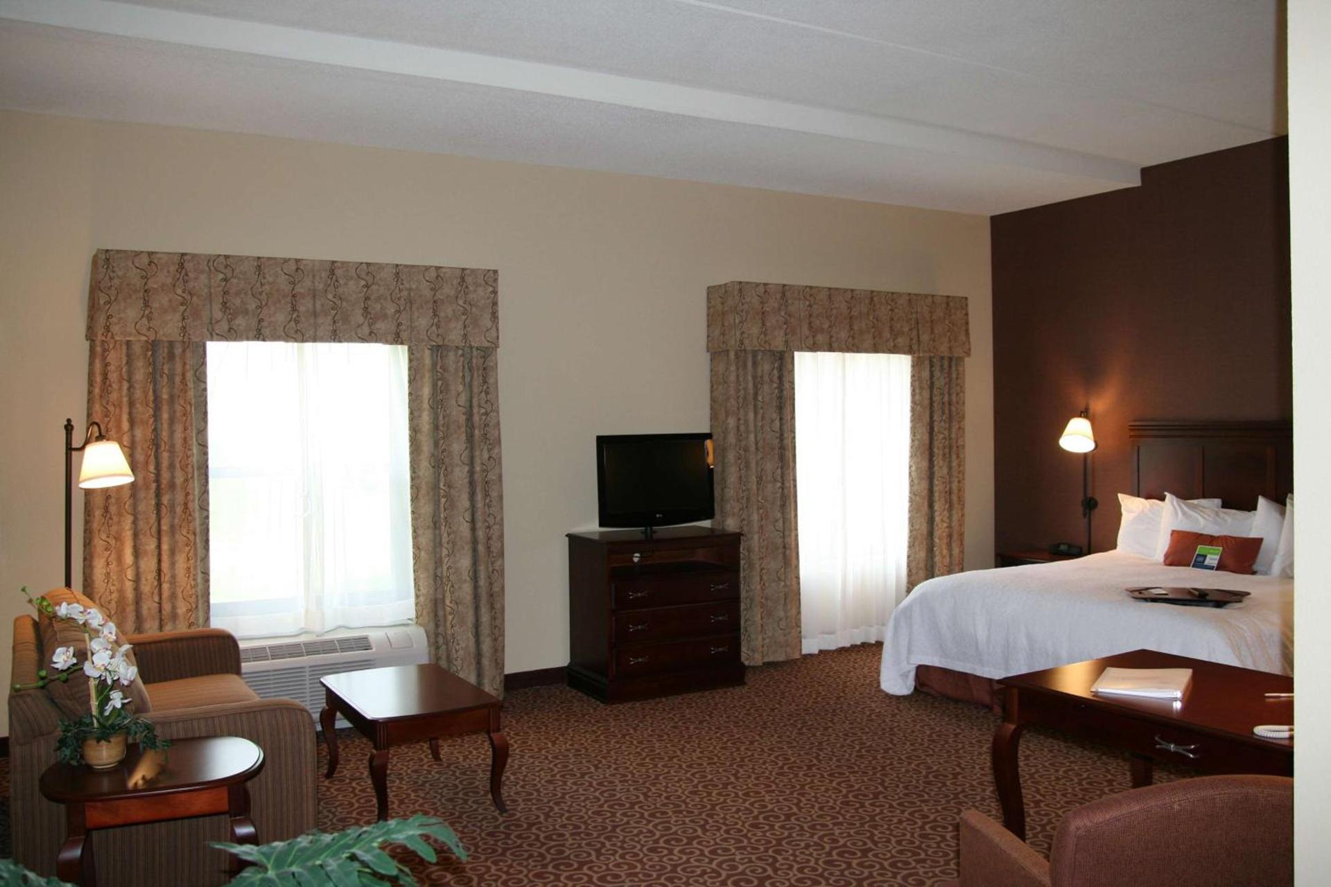Hampton Inn & Suites Brookings photo 68
