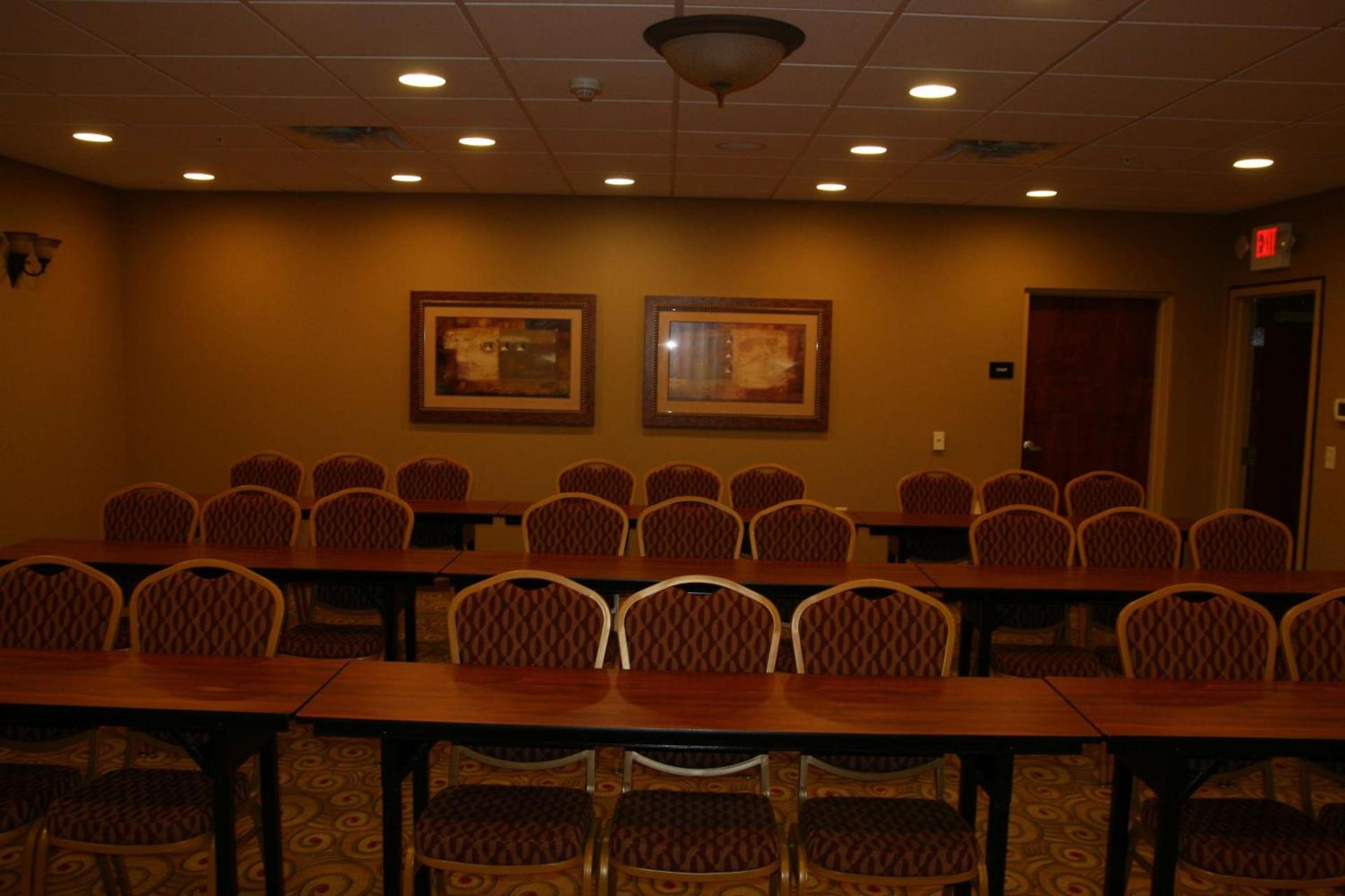 Hampton Inn & Suites Brookings photo 71