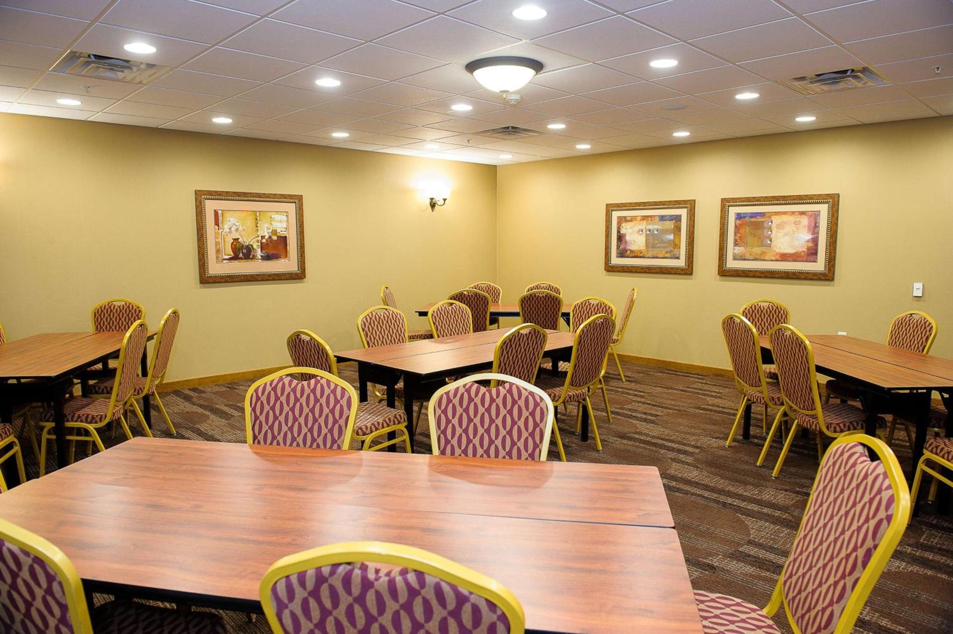 Hampton Inn & Suites Brookings photo 72