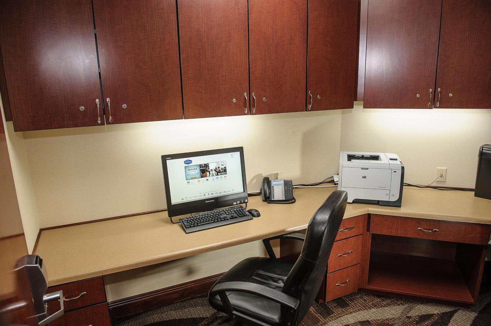 Hampton Inn & Suites Brookings photo 82
