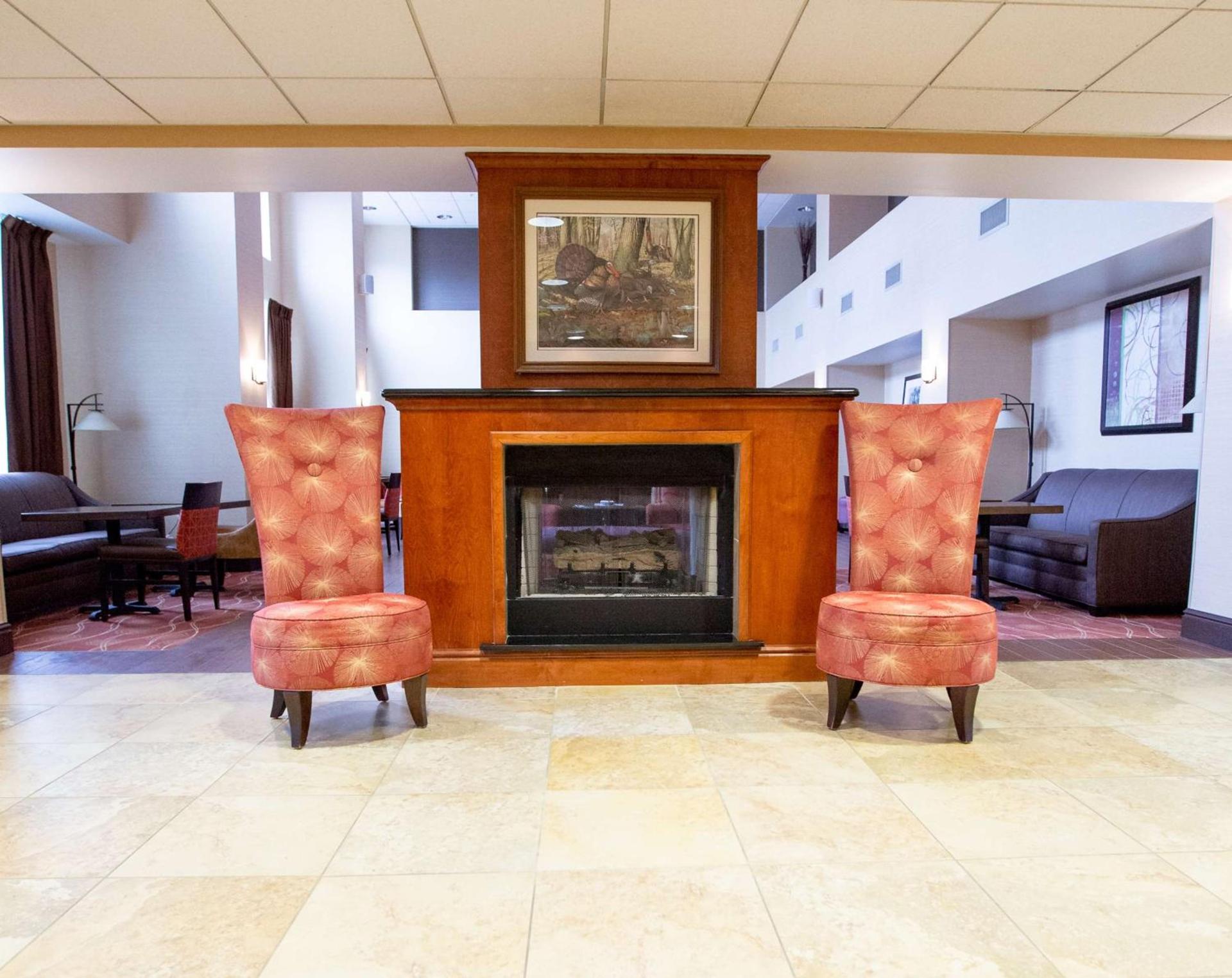 Hampton Inn & Suites Blairsville photo 6