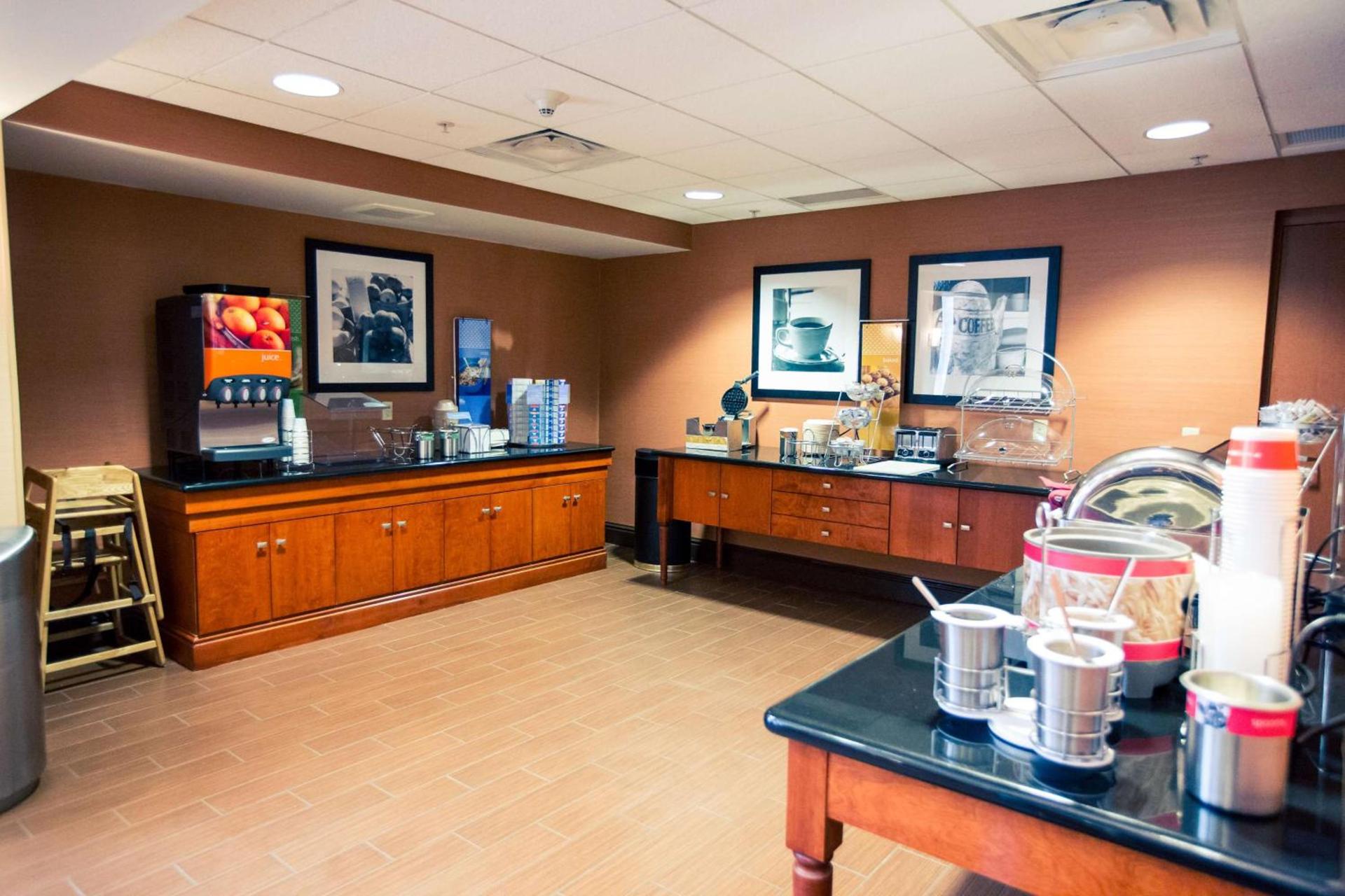 Hampton Inn & Suites Blairsville photo 11