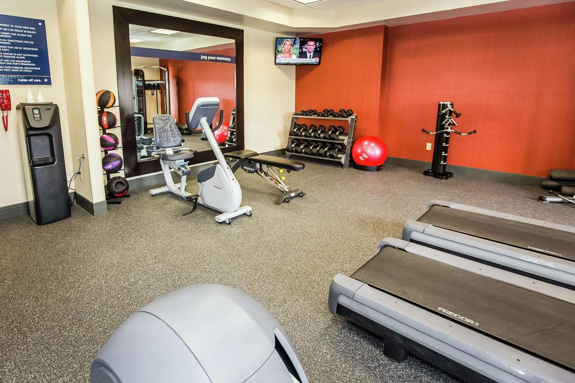 Hampton Inn & Suites Blairsville photo 14