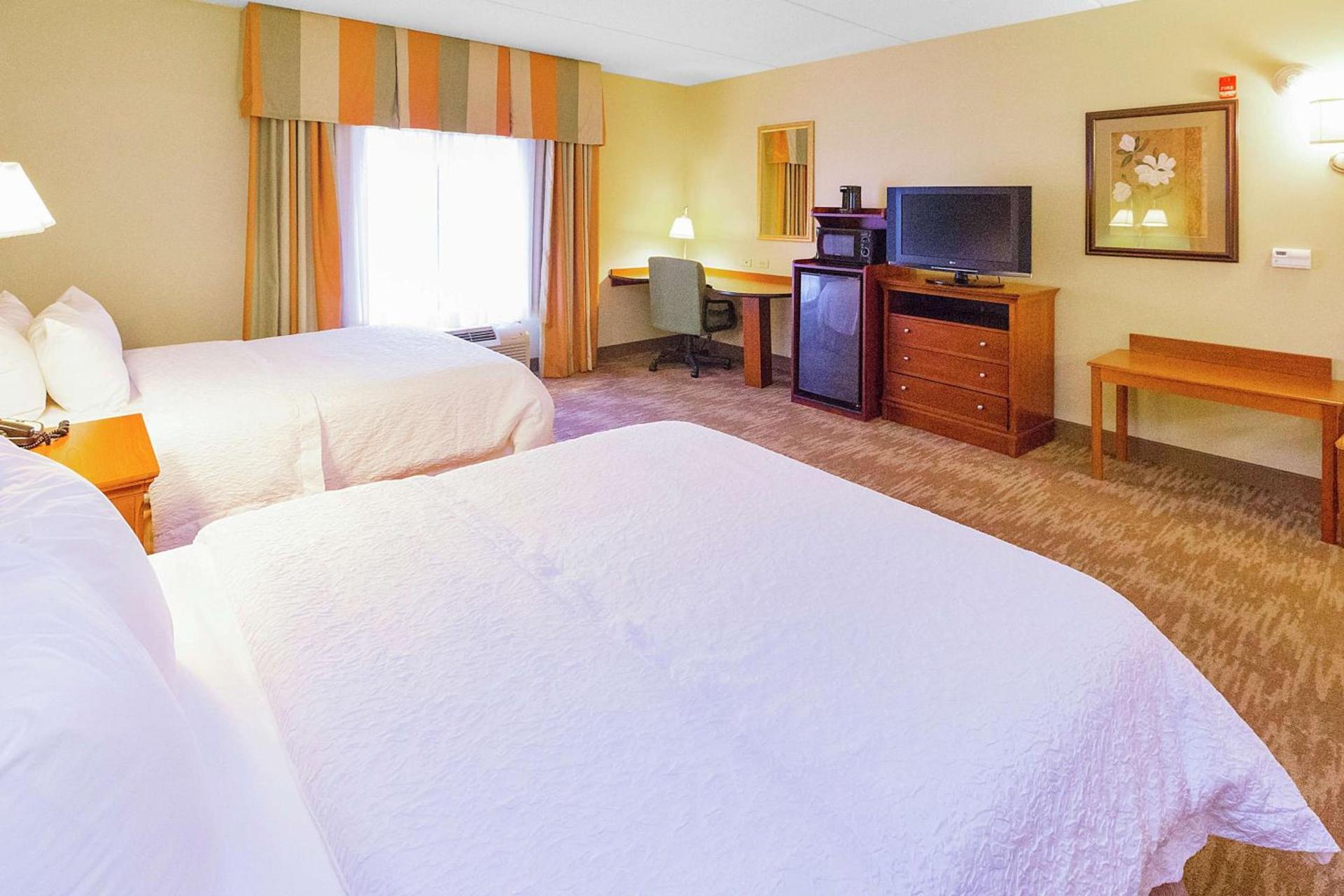 Hampton Inn & Suites Blairsville photo 30
