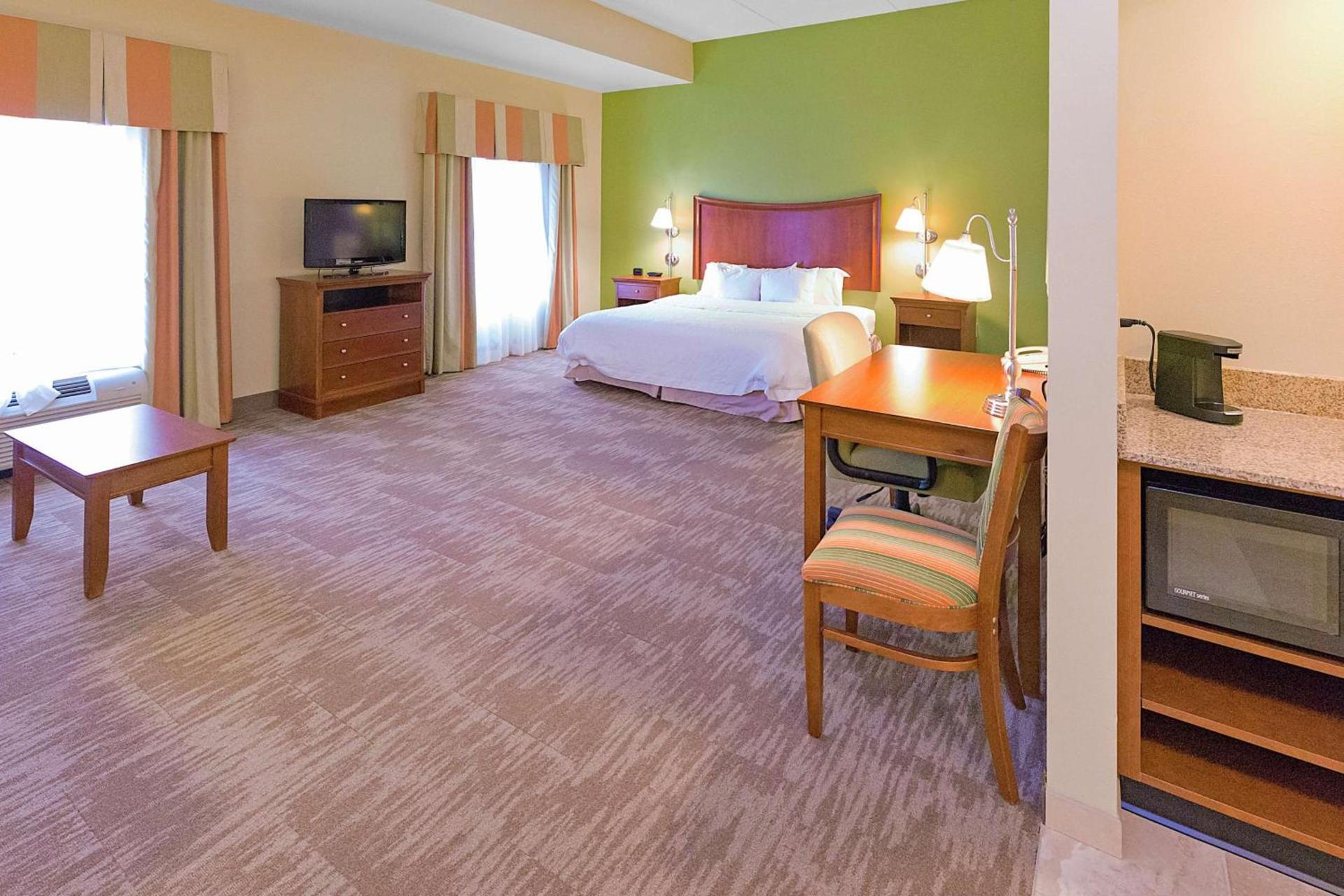 Hampton Inn & Suites Blairsville photo 37