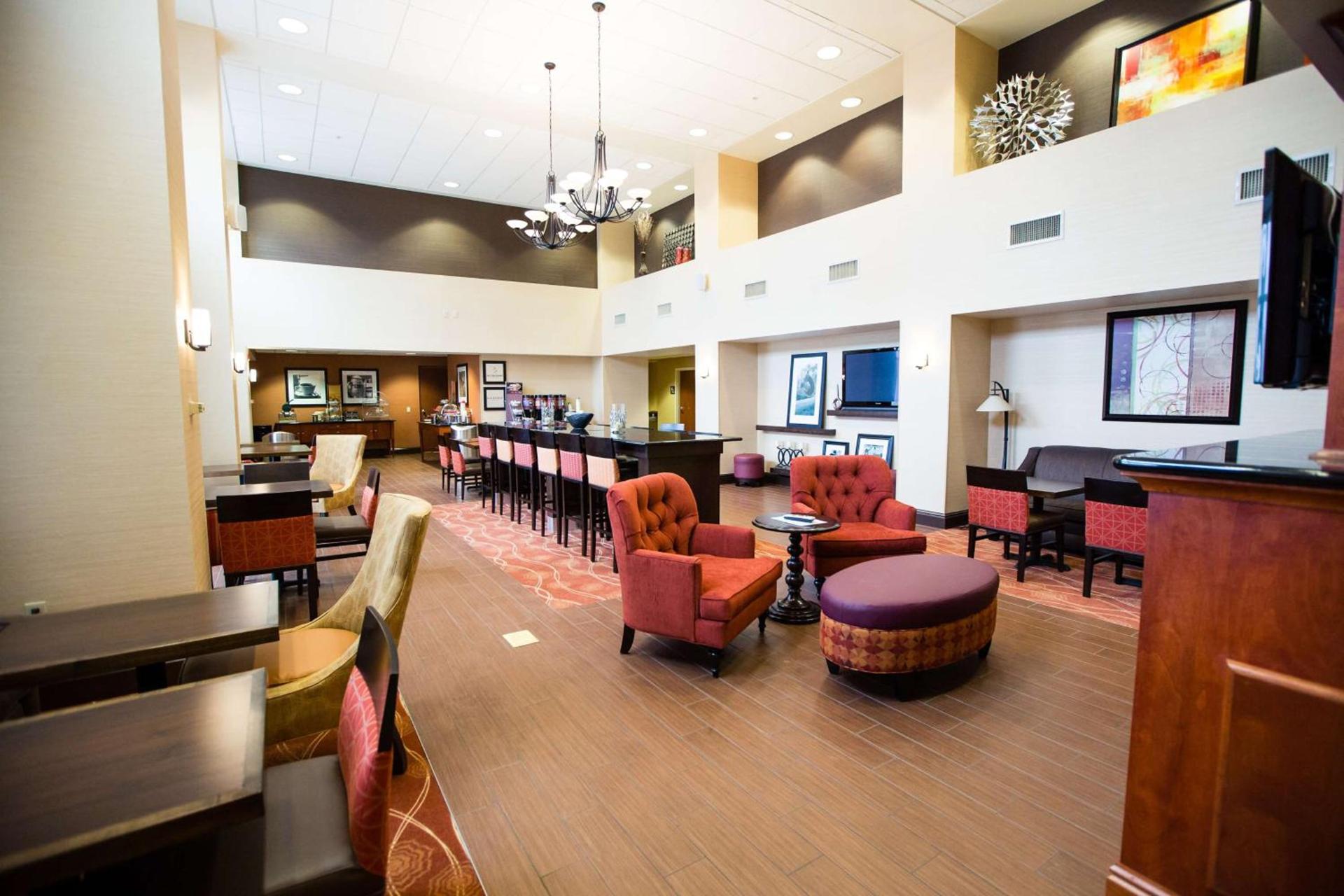 Hampton Inn & Suites Blairsville photo 48