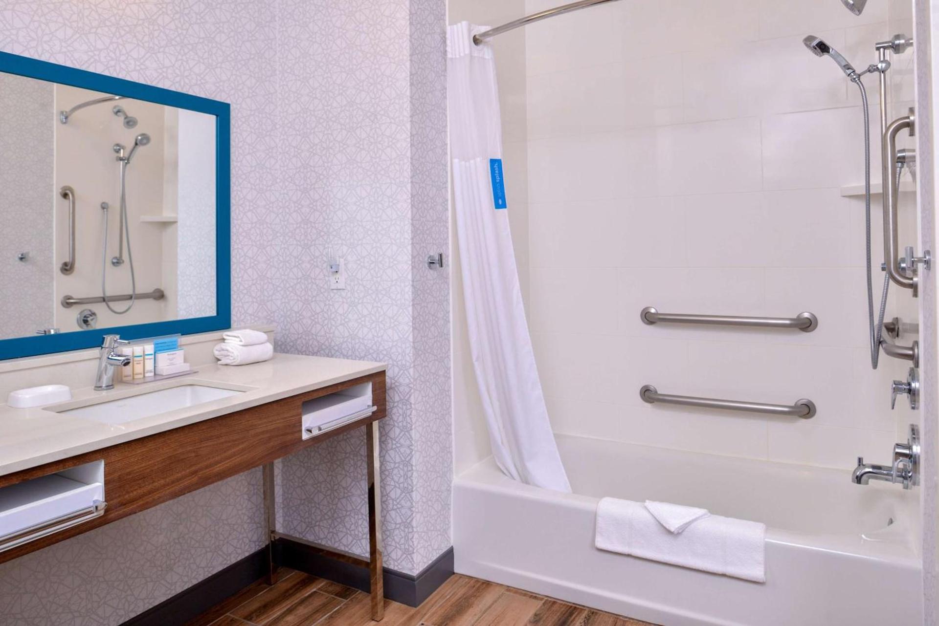 Hampton Inn & Suites Boise/Spectrum photo 46