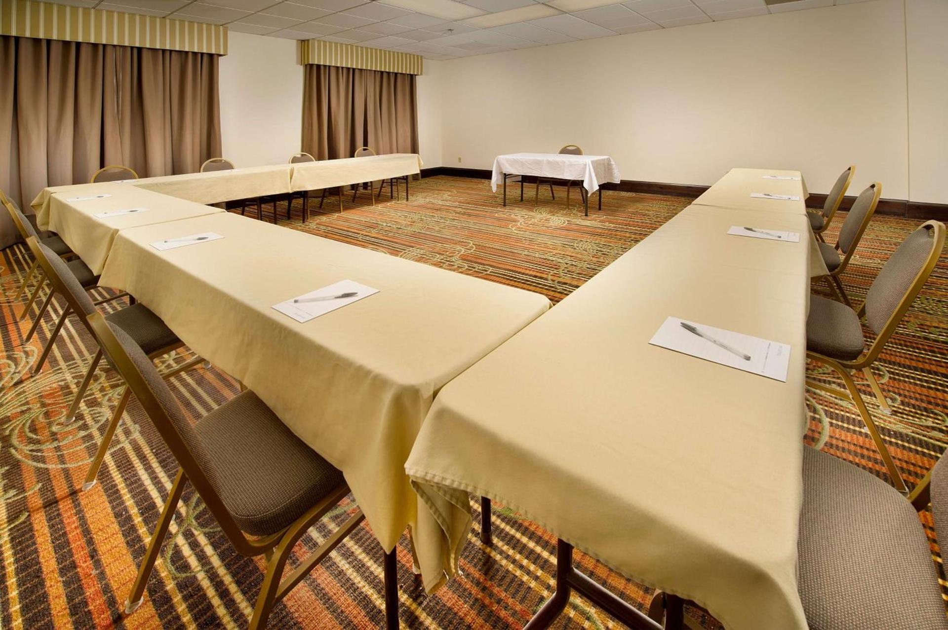 Hampton Inn Haverhill photo 35