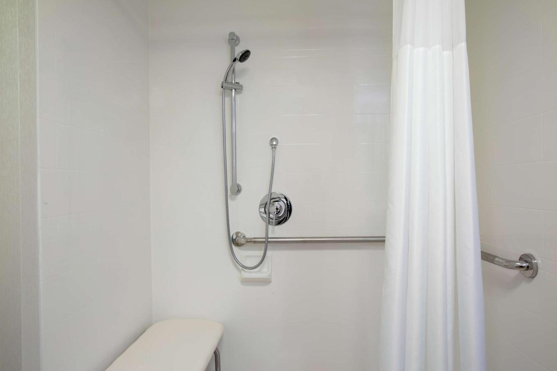 Hampton Inn Boston / Marlborough photo 13