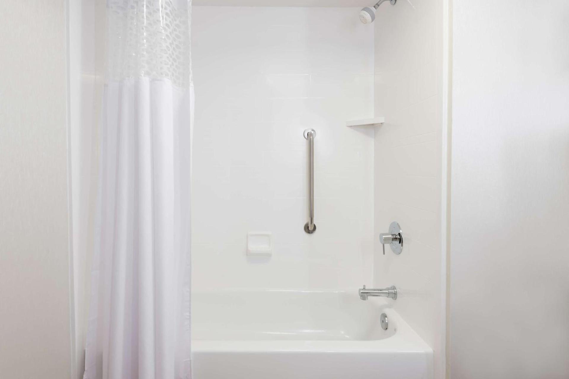 Hampton Inn Boston / Marlborough photo 21