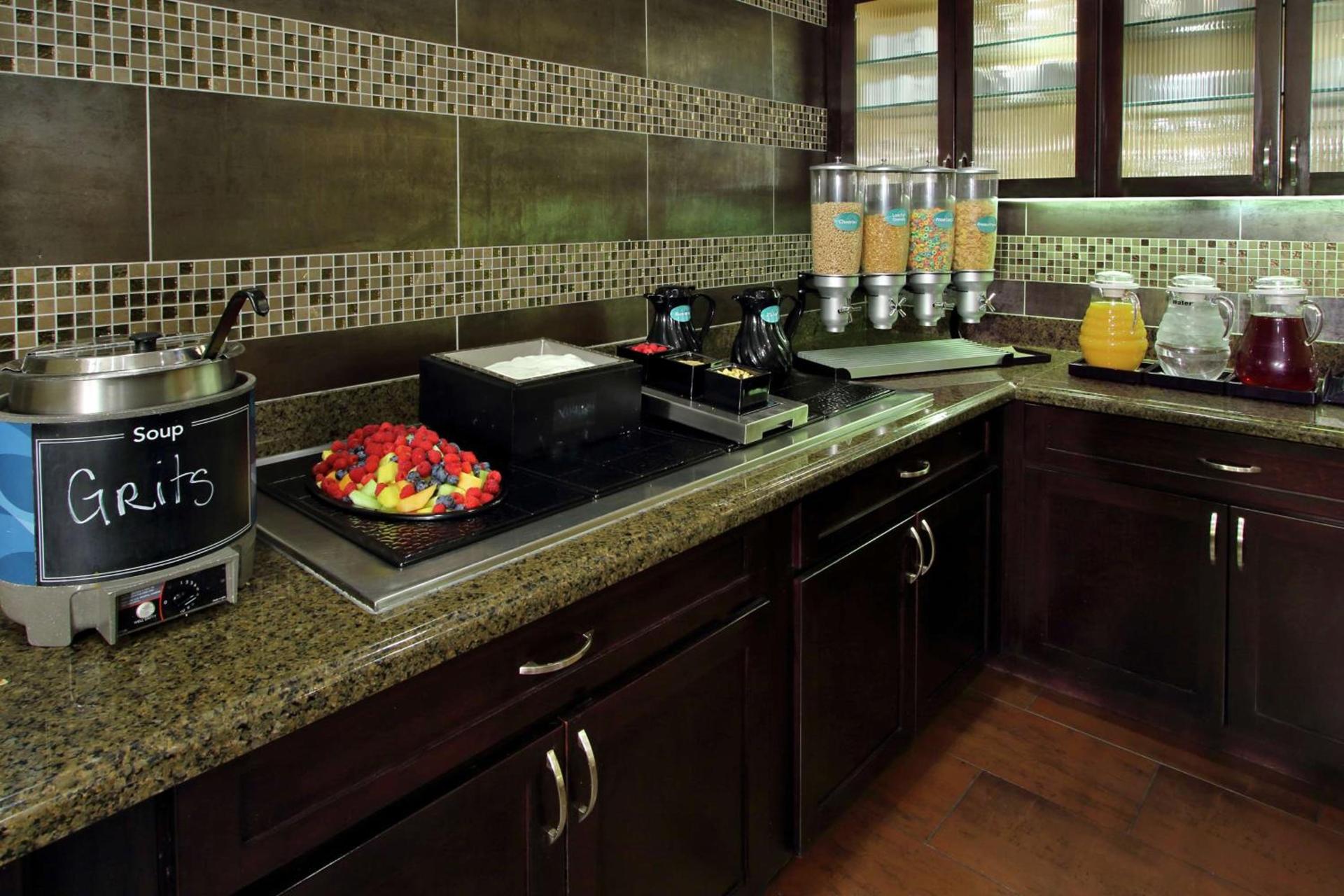 Homewood Suites Beaumont photo 4