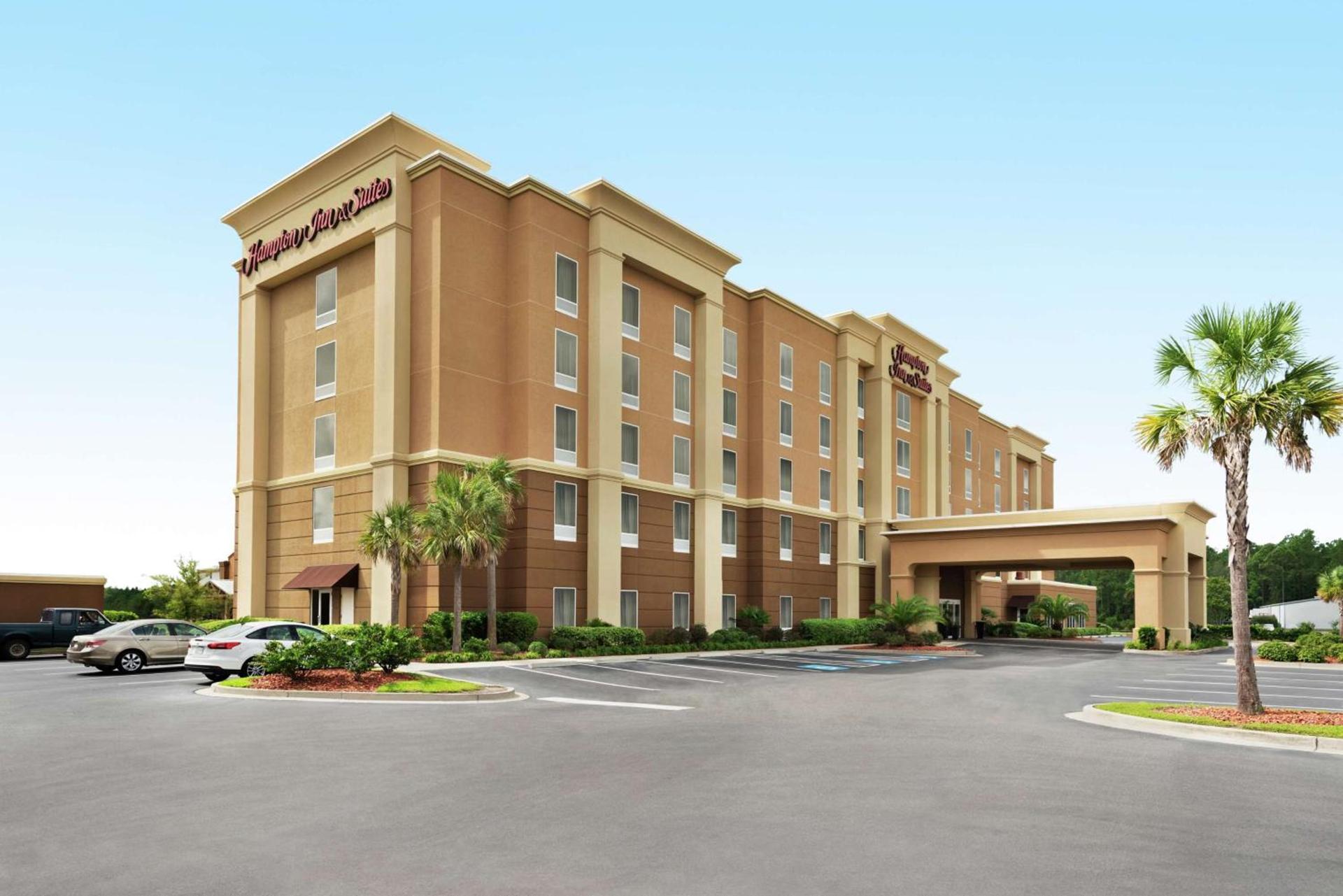 Hampton Inn & Suites Brunswick photo 1
