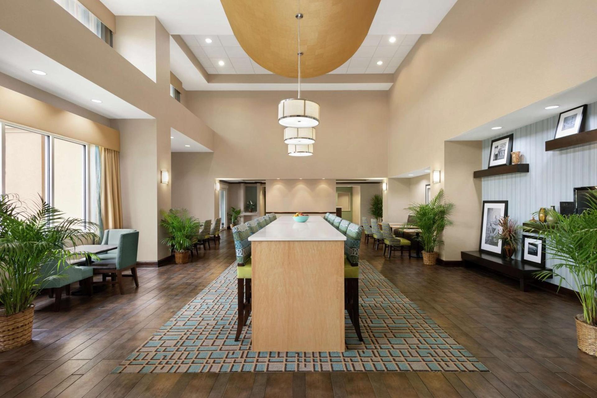 Hampton Inn & Suites Brunswick photo 4