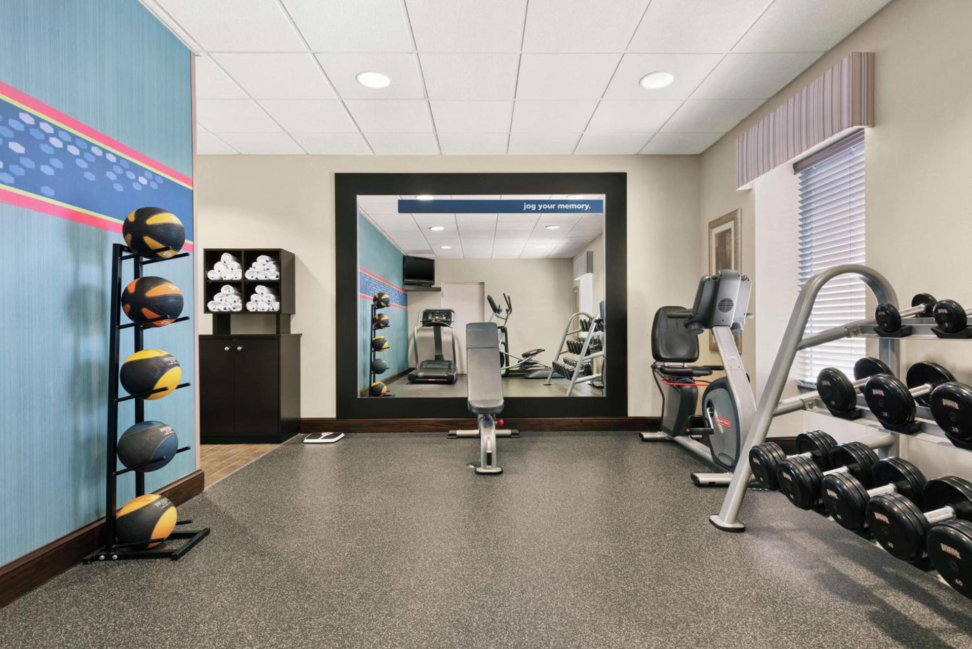 Hampton Inn & Suites Brunswick photo 13